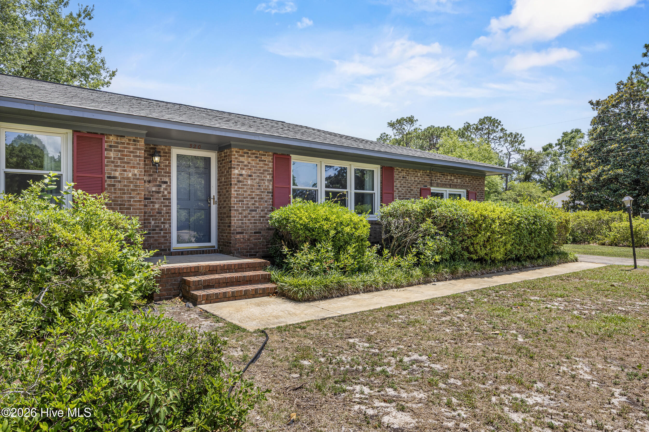 320 Ilex Drive Property Photo 2