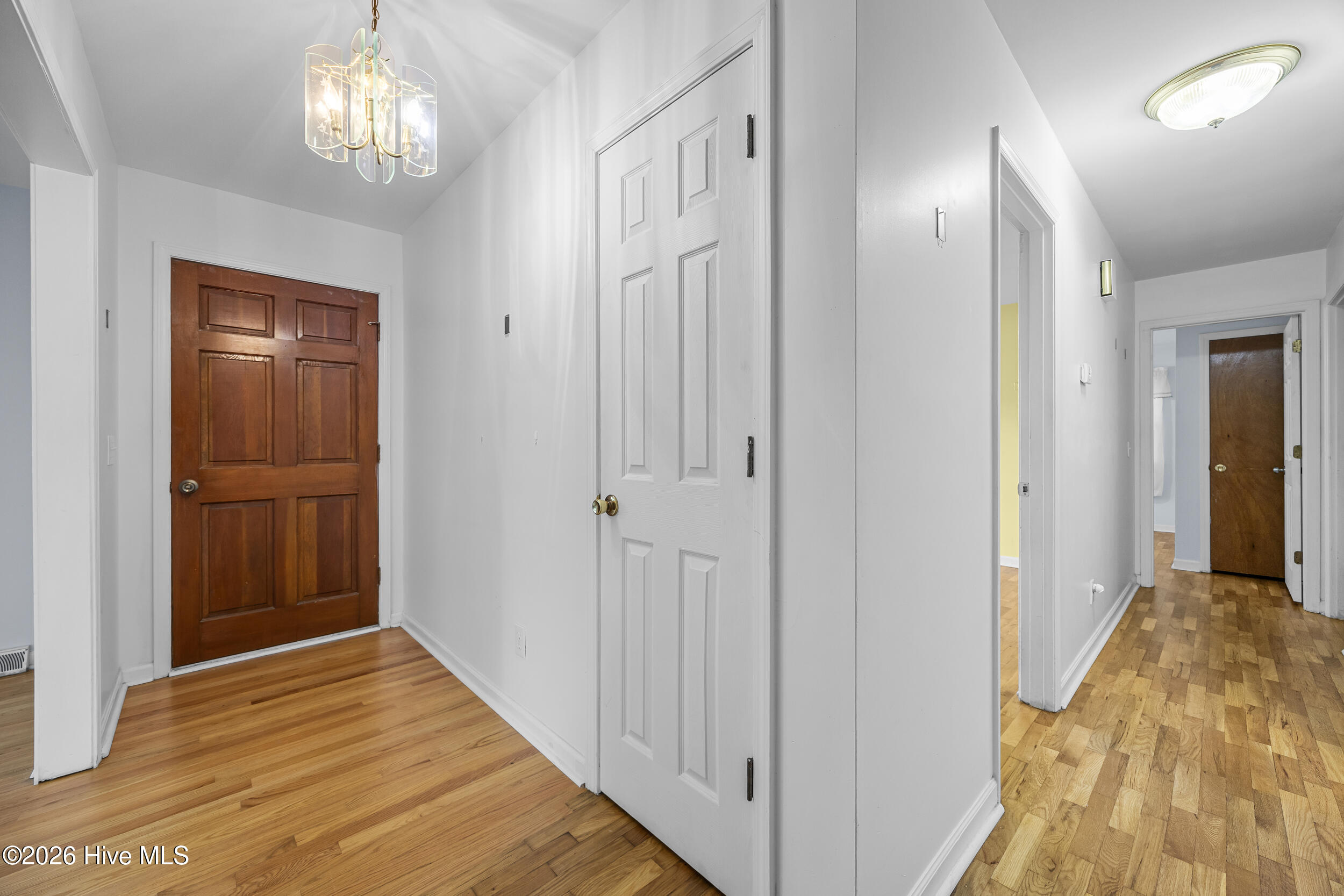 320 Ilex Drive Property Photo 4