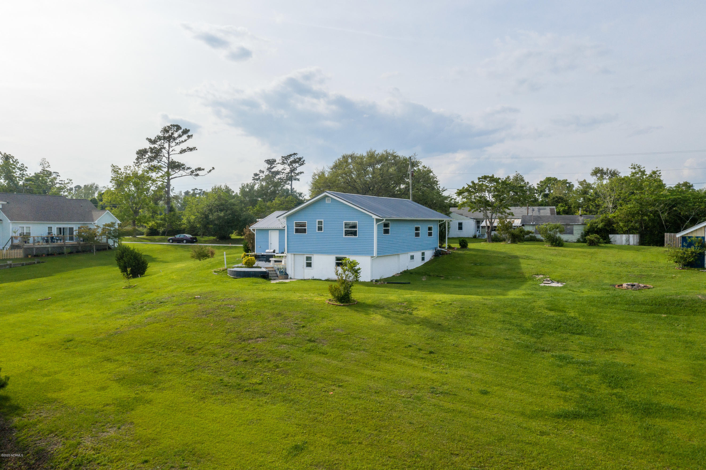 108 Hawkins Creek Lane Property Photo 9
