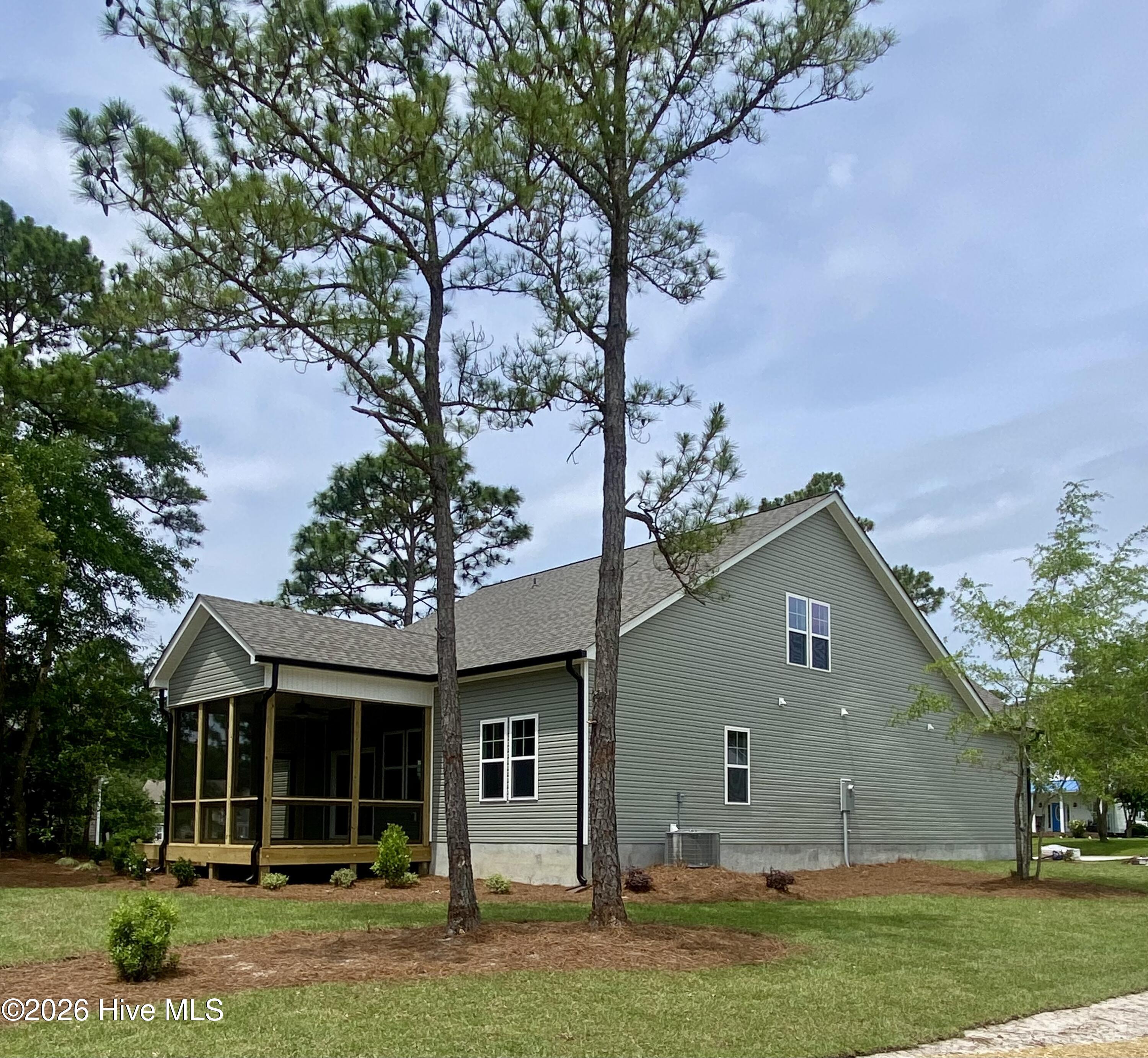 166 Deepwater Drive Property Photo 2