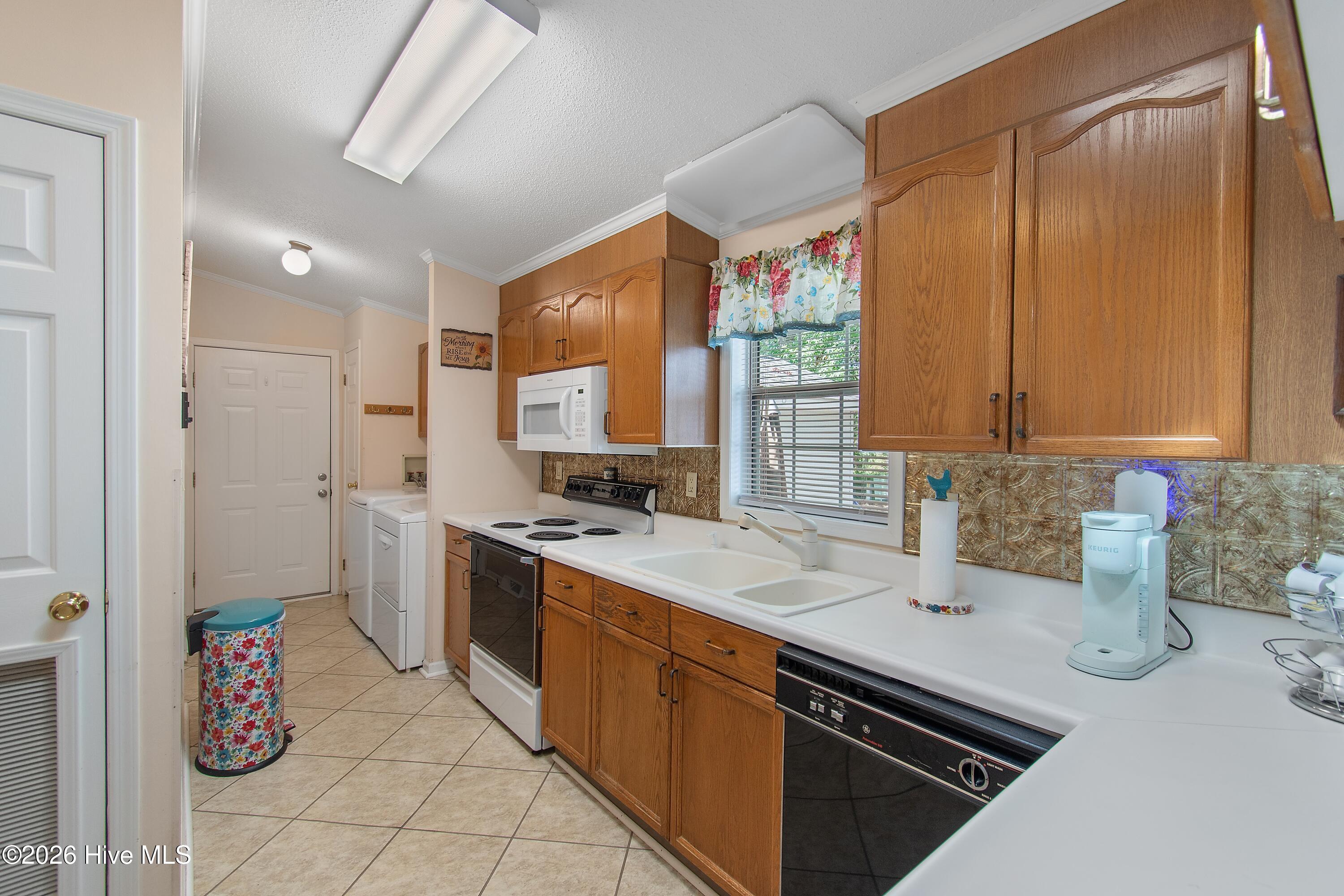 1089 Captains Court Property Photo 12