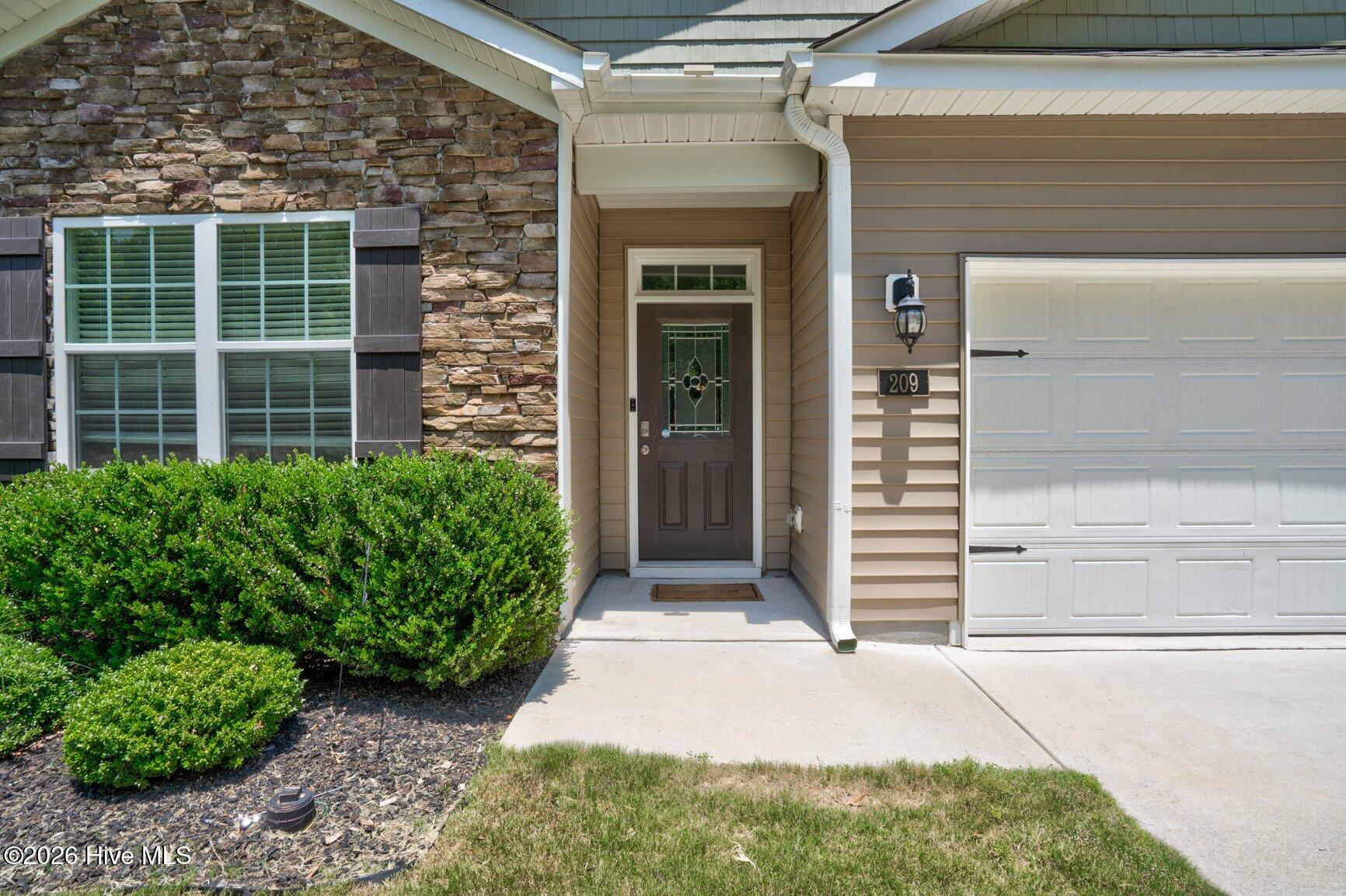 209 Rosemount Property Photo 2