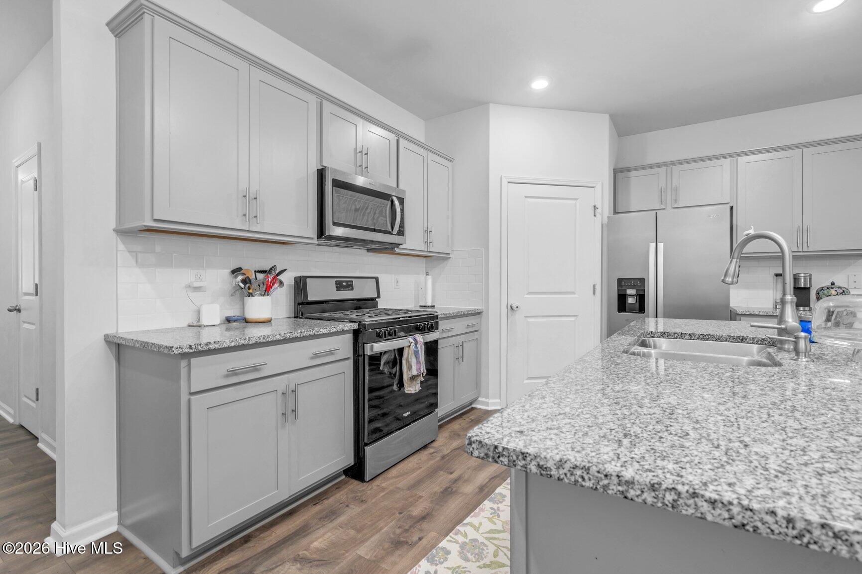209 Rosemount Property Photo 4
