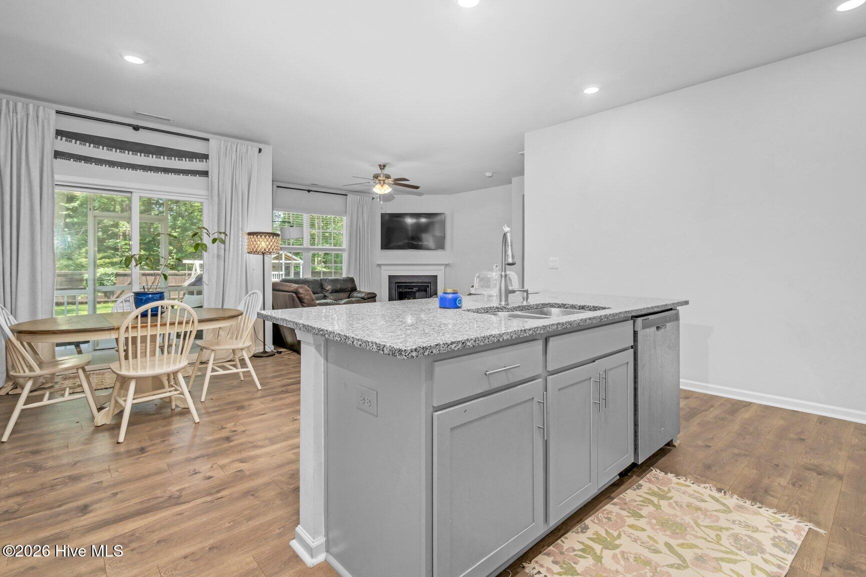 209 Rosemount Property Photo 6