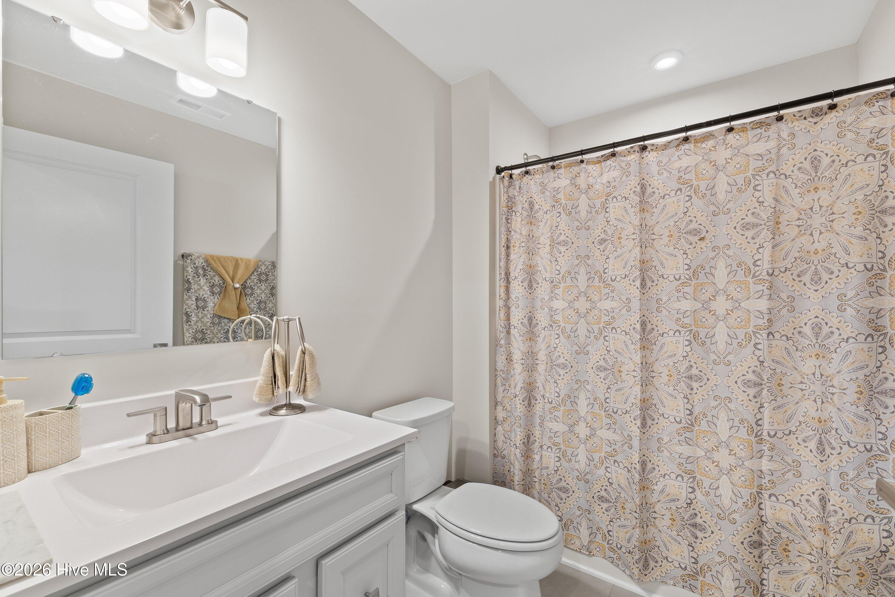 11 Artesa Court Property Photo 27