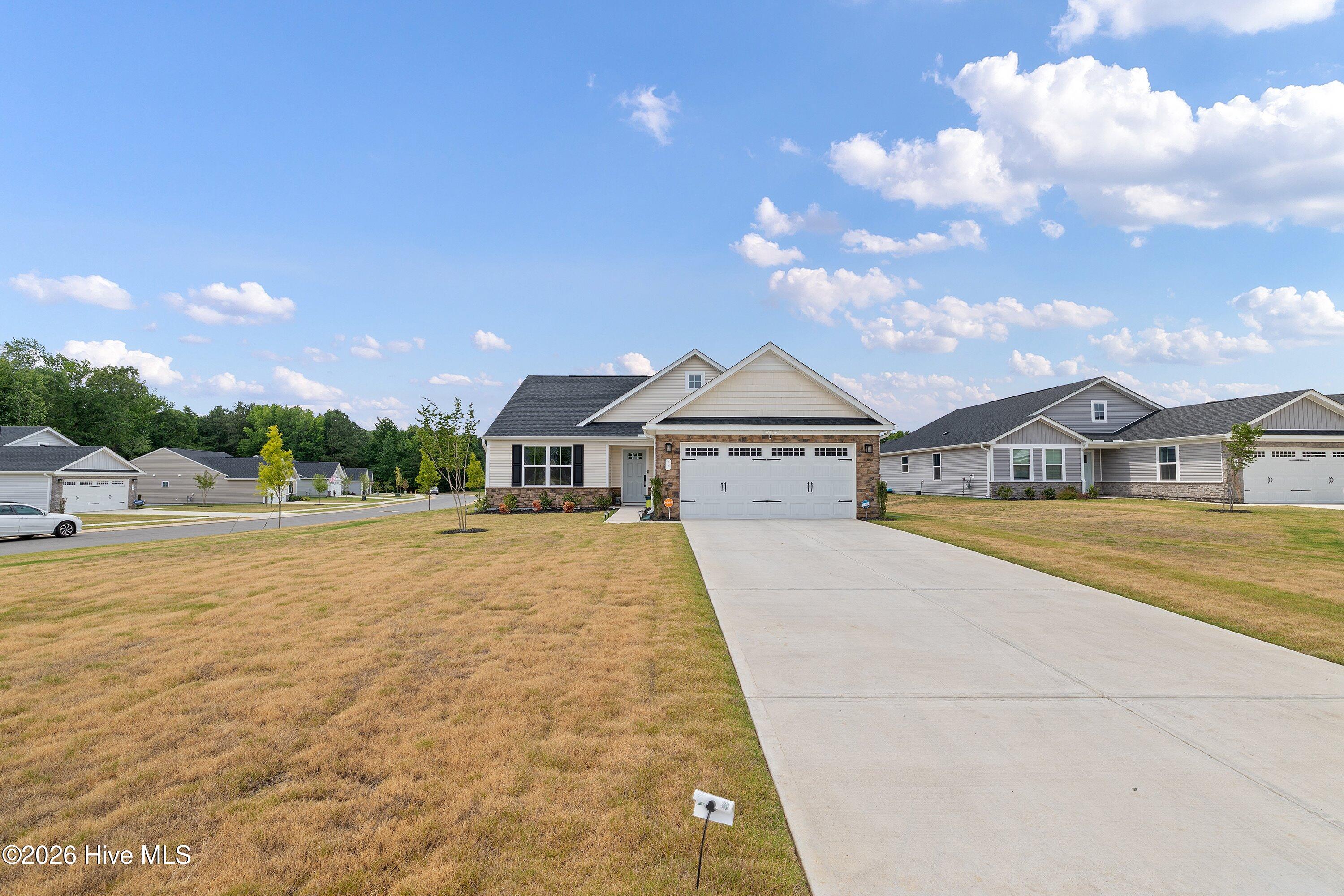 11 Artesa Court Property Photo 35