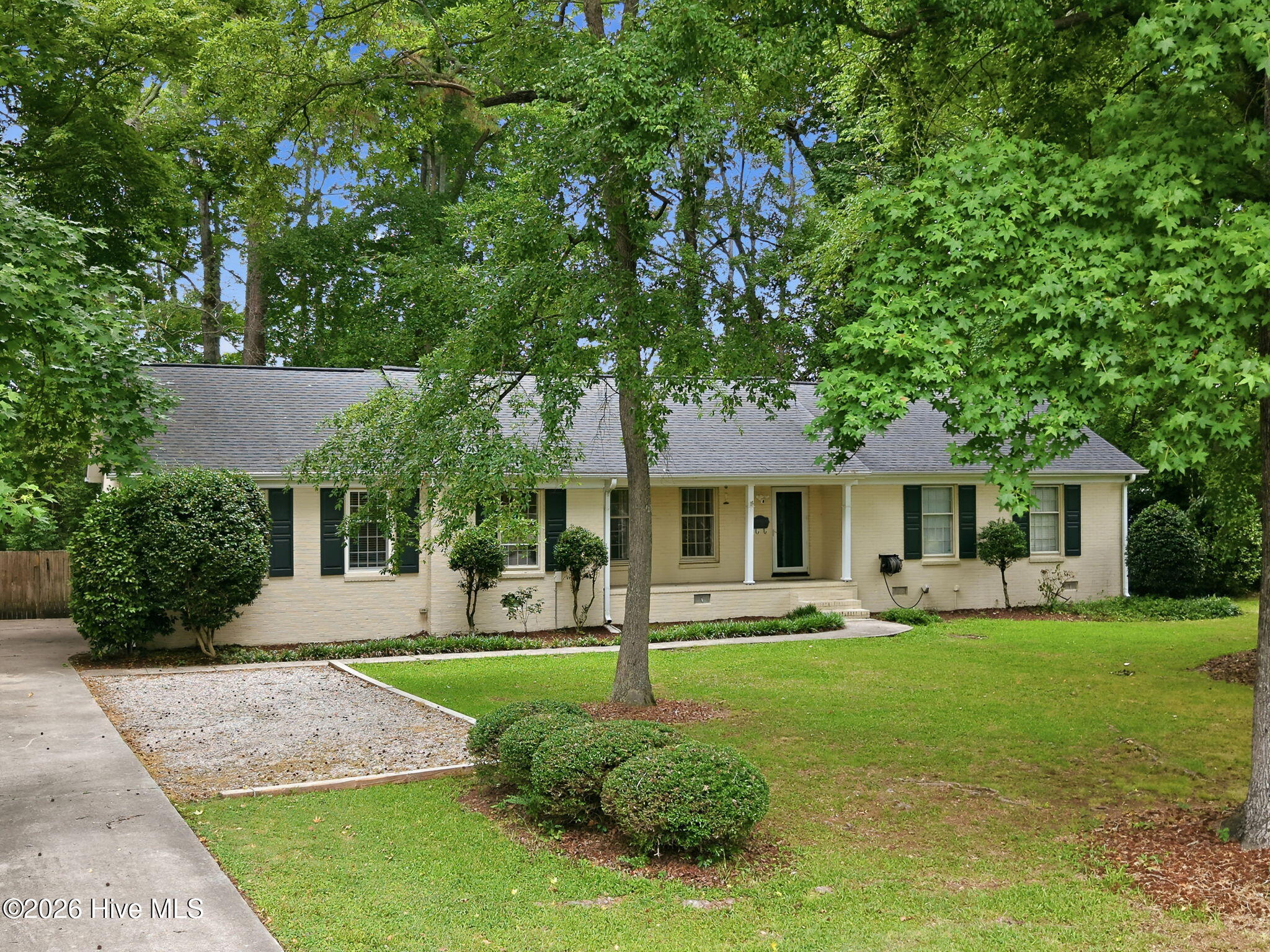103 Greenwood Drive Property Photo 3