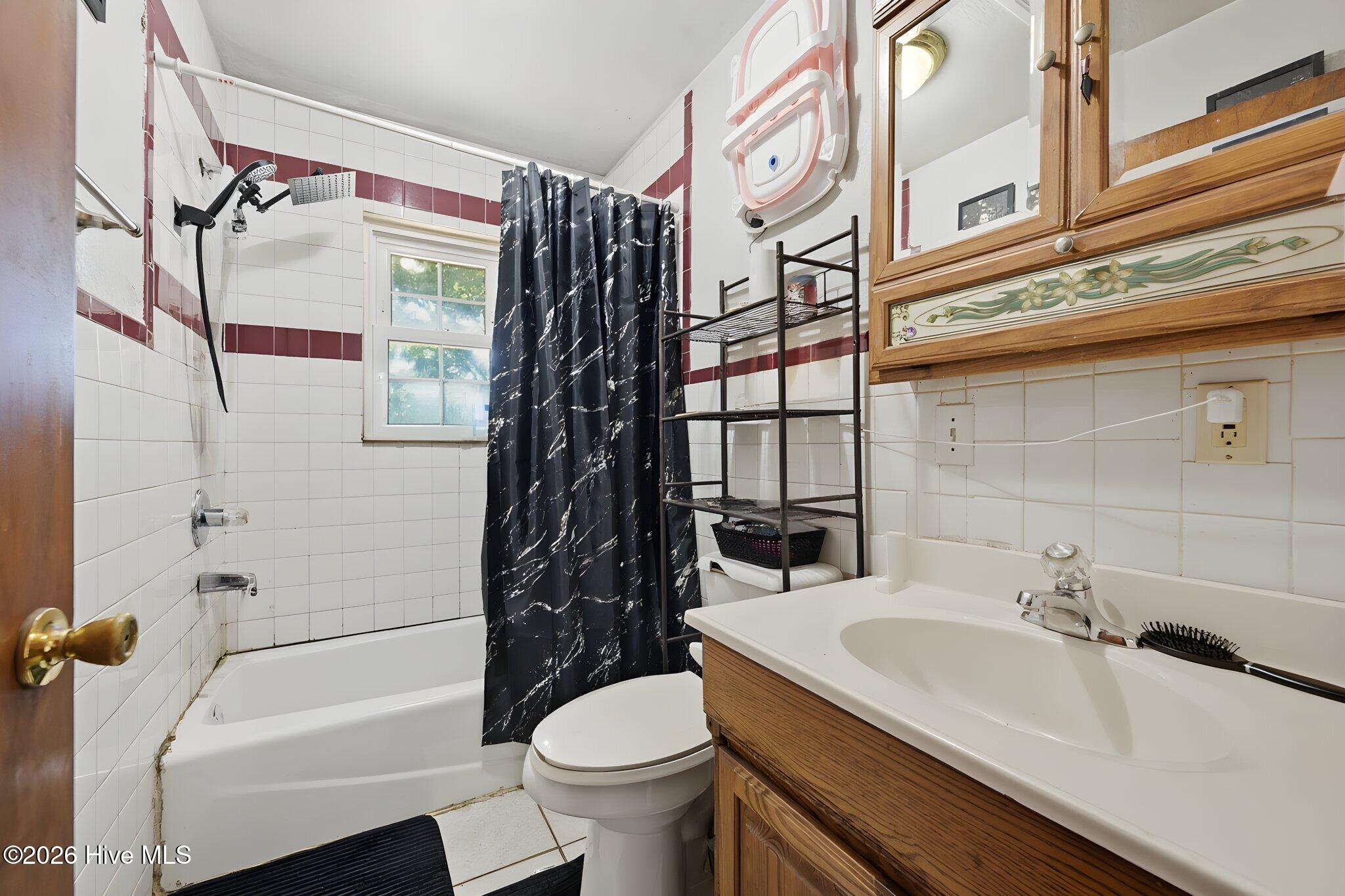 613 Robbinsville Road Property Photo 6