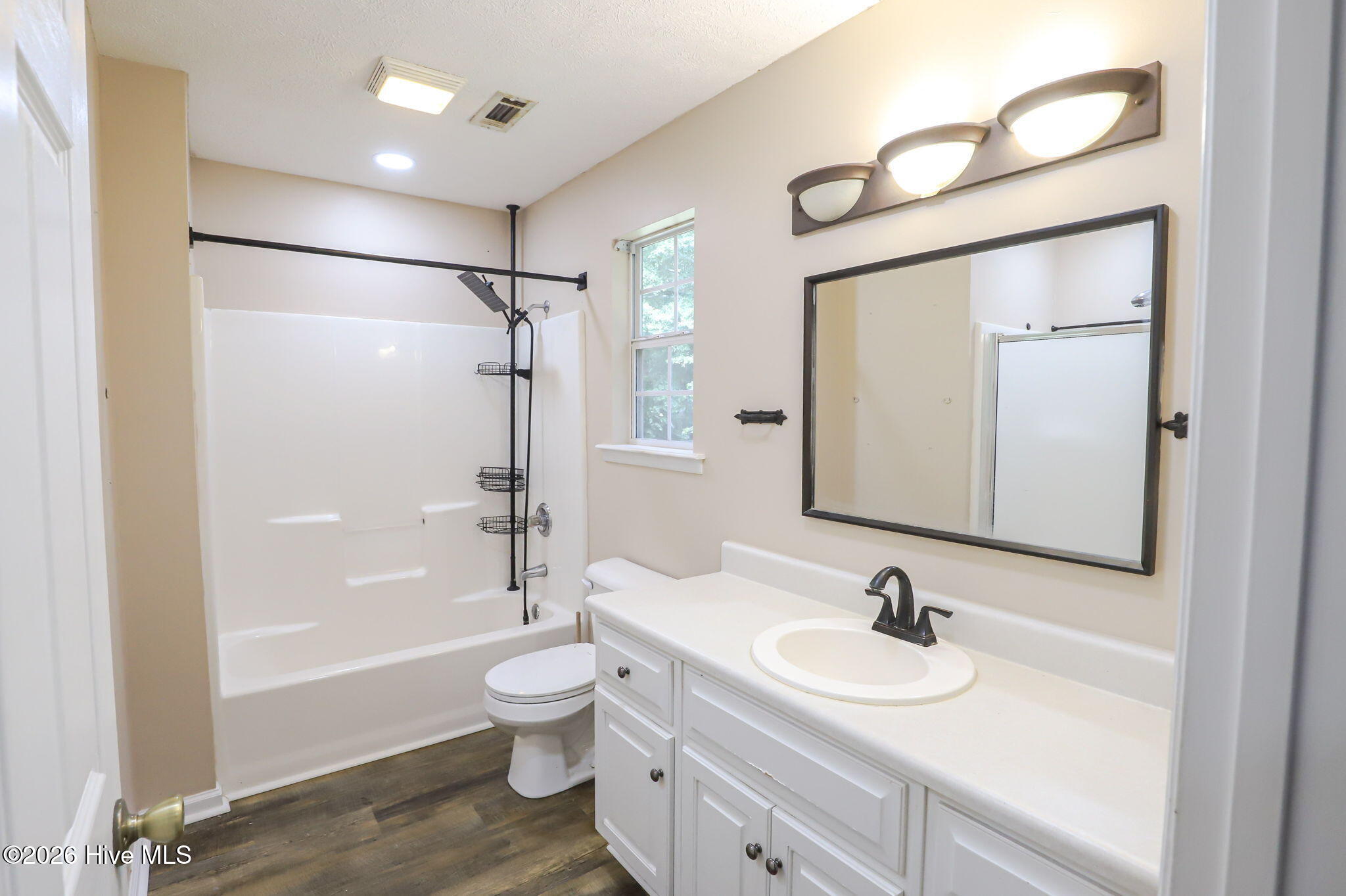 857 Coronet Drive Property Photo 11
