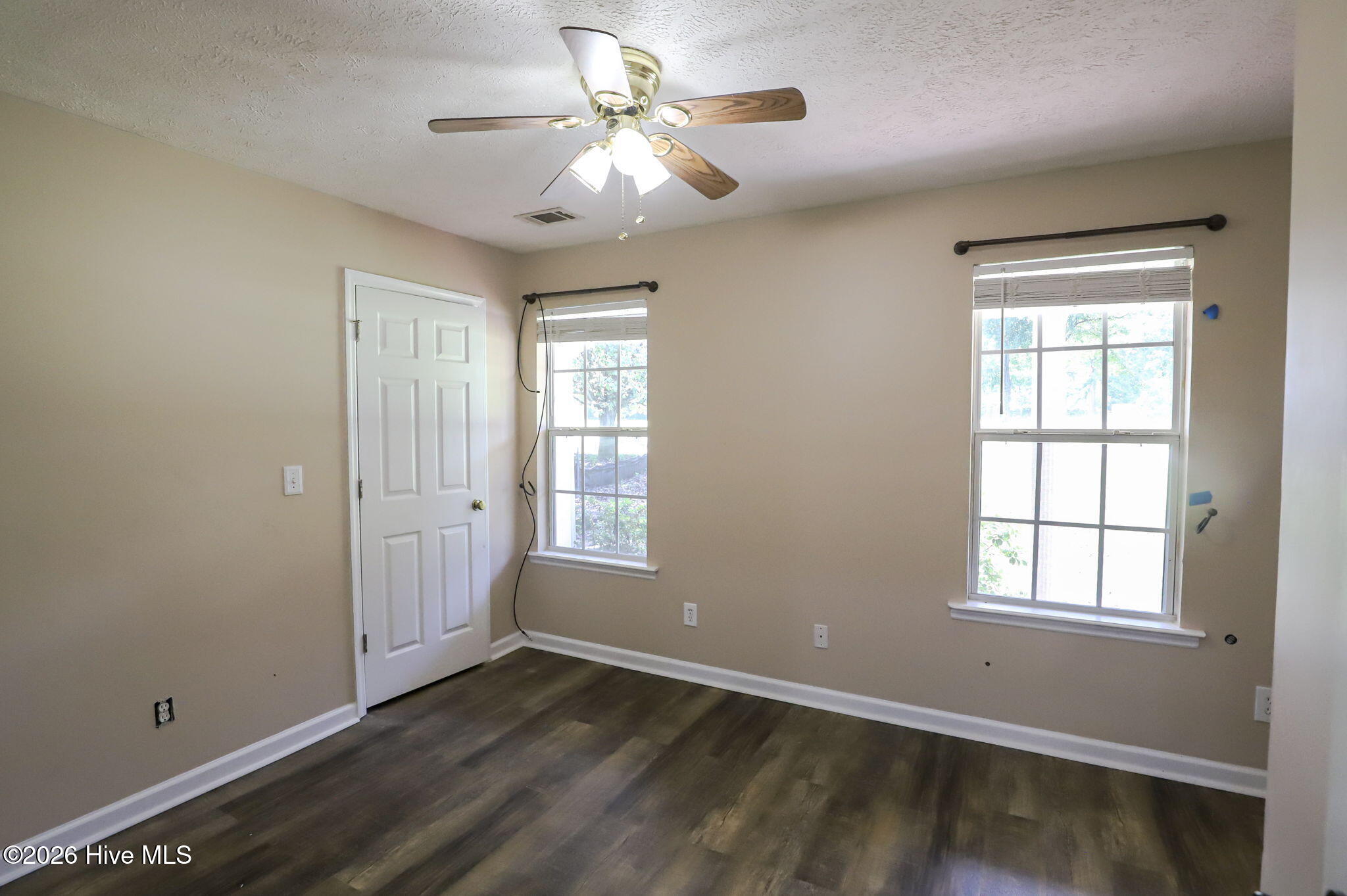 857 Coronet Drive Property Photo 13