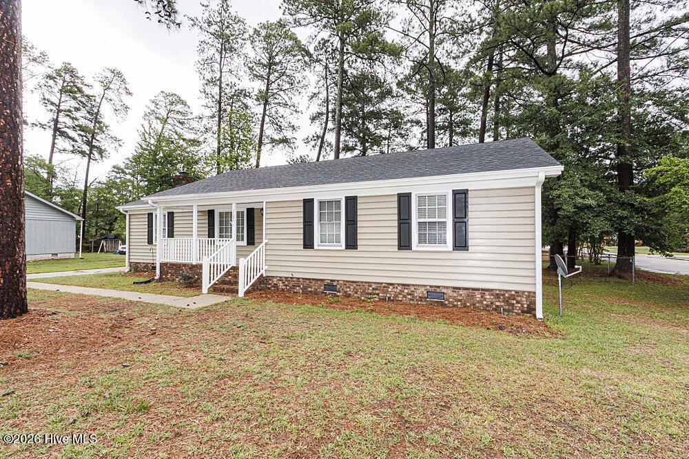 1101 Strawbush Road Property Photo 3