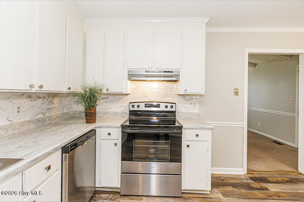 1101 Strawbush Road Property Photo 14