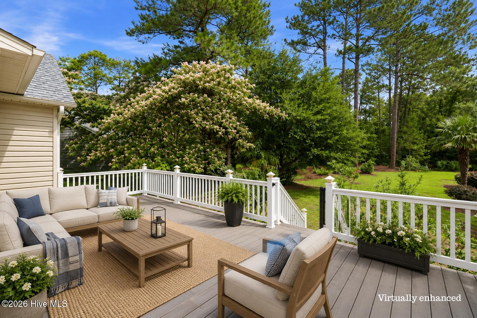 901 Sawgrass Court Property Photo 4