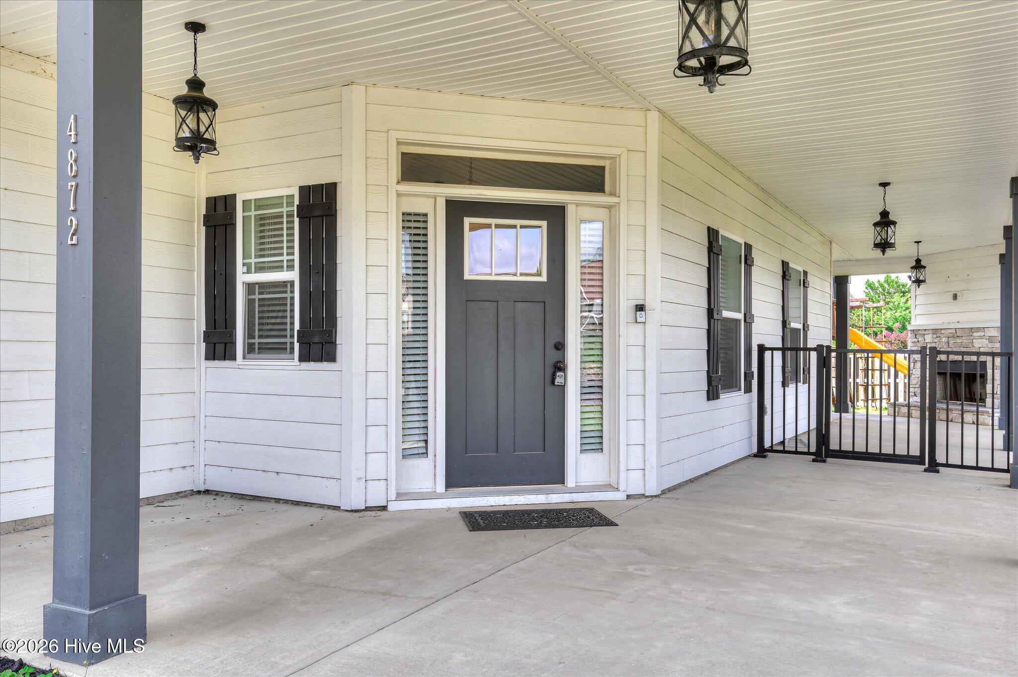 4872 Tanner Oaks Drive Property Photo 6