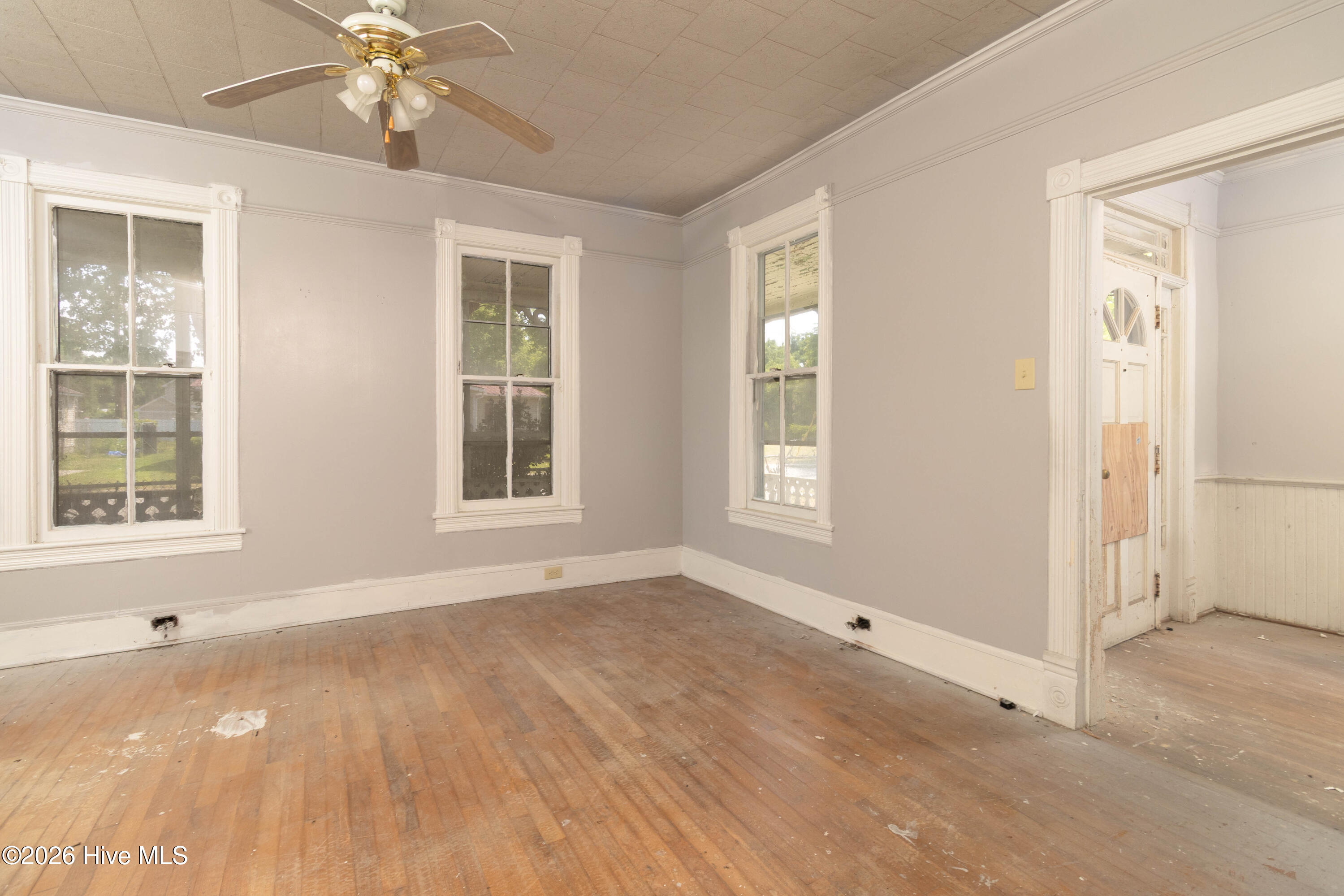 217 E Gale Street Property Photo 7