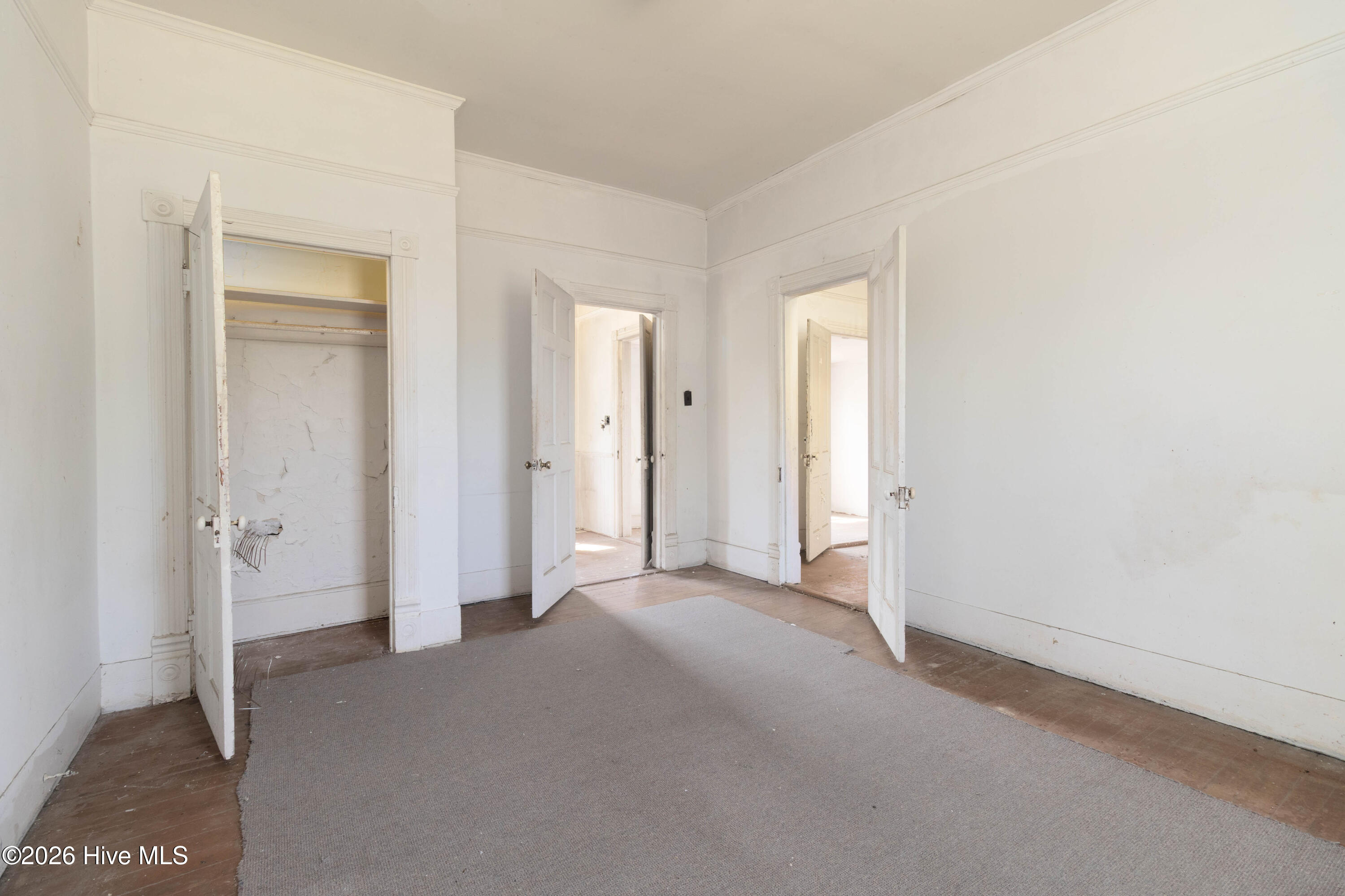 217 E Gale Street Property Photo 19