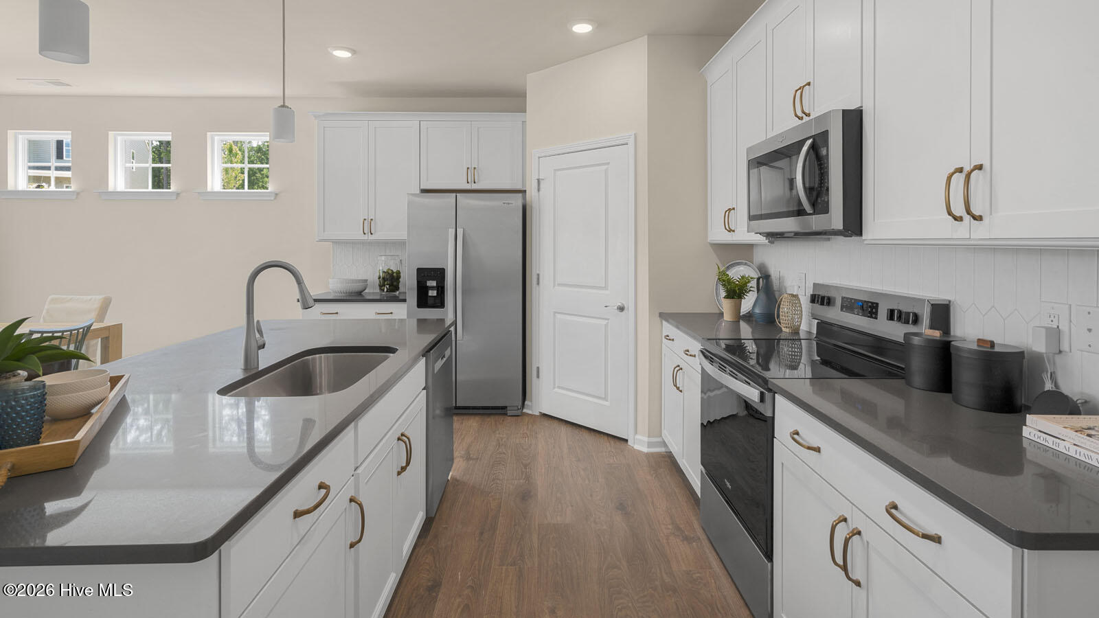 429 Thistle Meadow Lane Property Photo 10