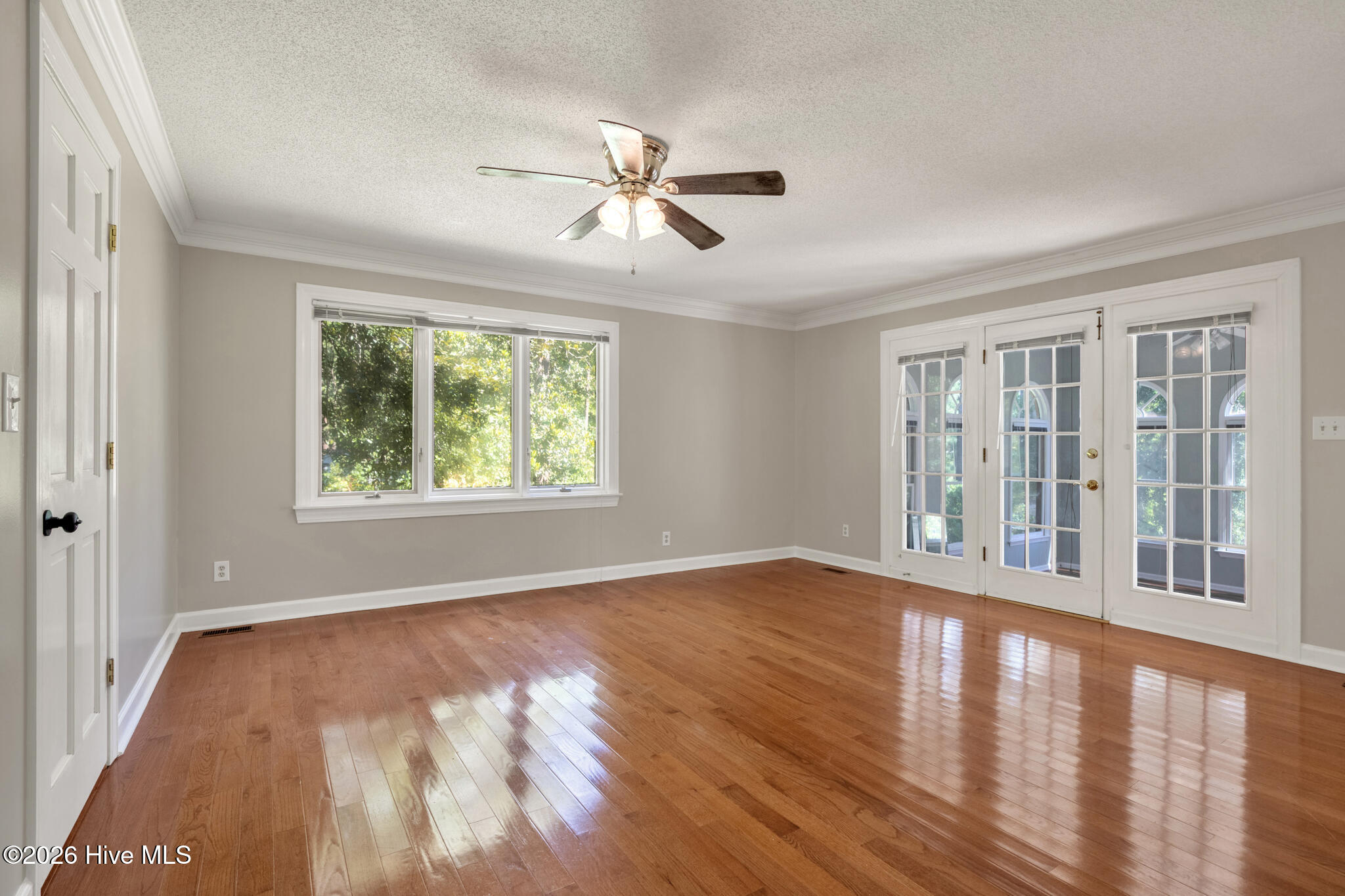 2107 Pinewood Terrace Property Photo 19