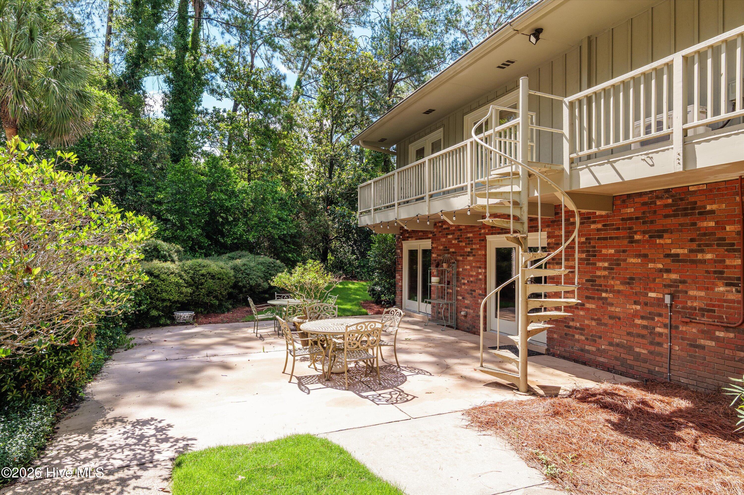 1007 Tamarack Drive Property Photo 10