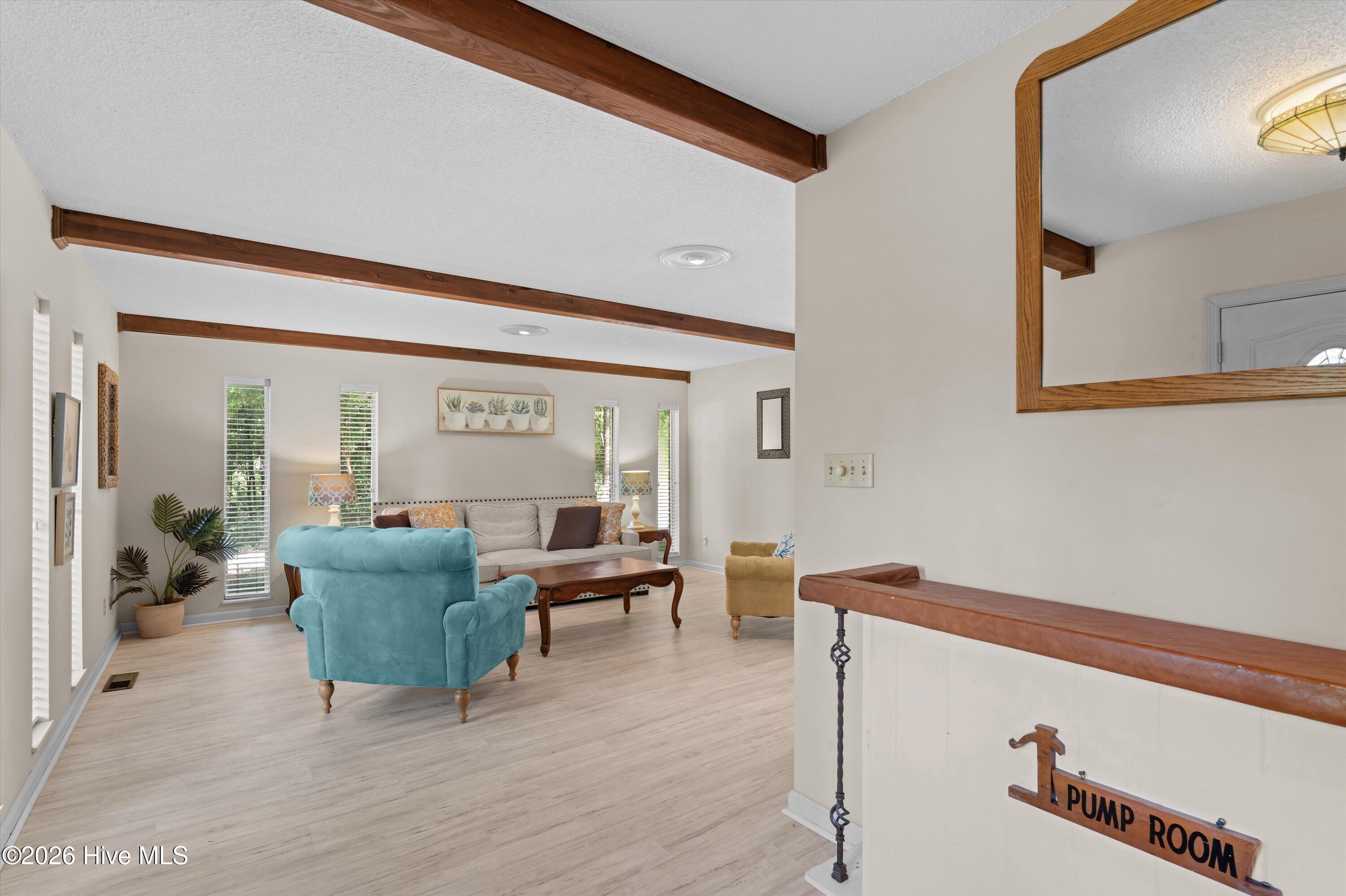 1007 Tamarack Drive Property Photo 17