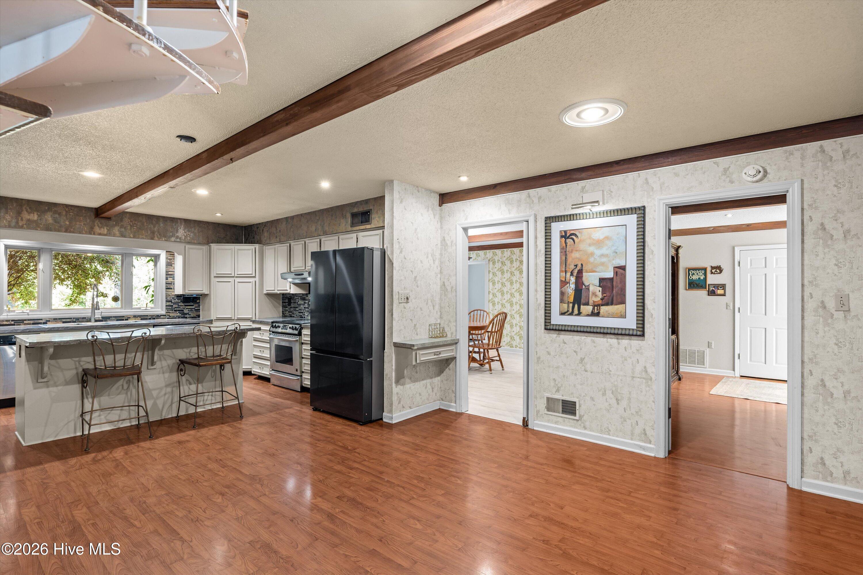 1007 Tamarack Drive Property Photo 34