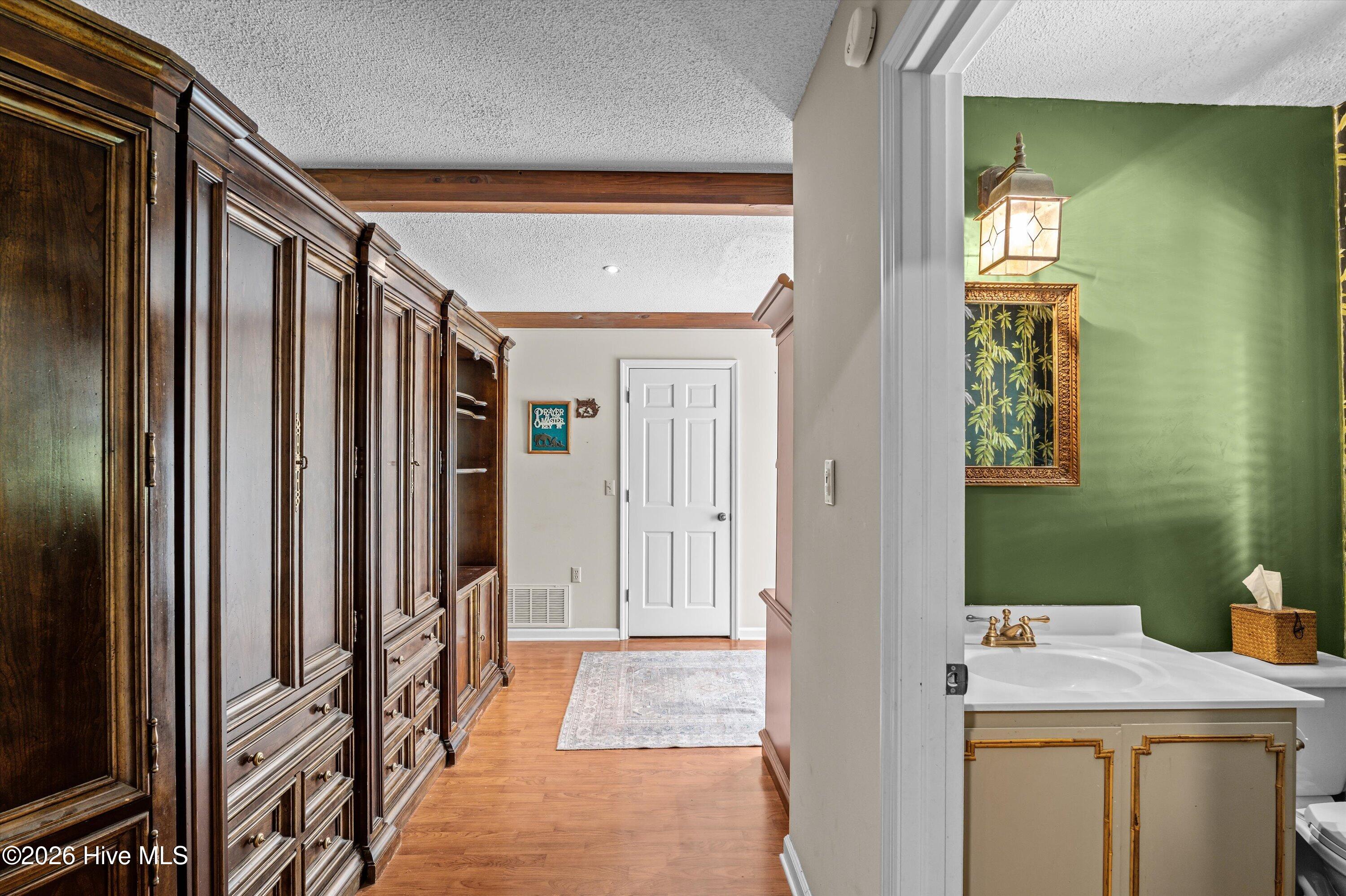1007 Tamarack Drive Property Photo 41