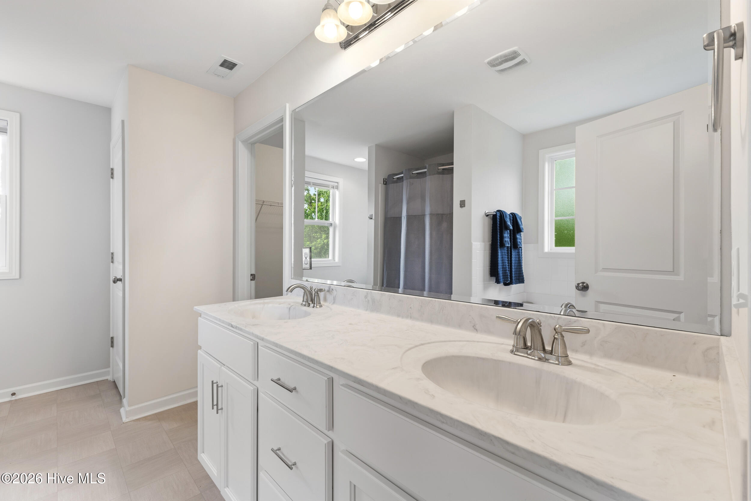 554 Avendale Drive Property Photo 19