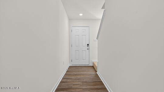 290 Palm Drive Property Photo 2