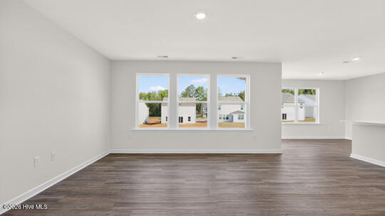 290 Palm Drive Property Photo 4