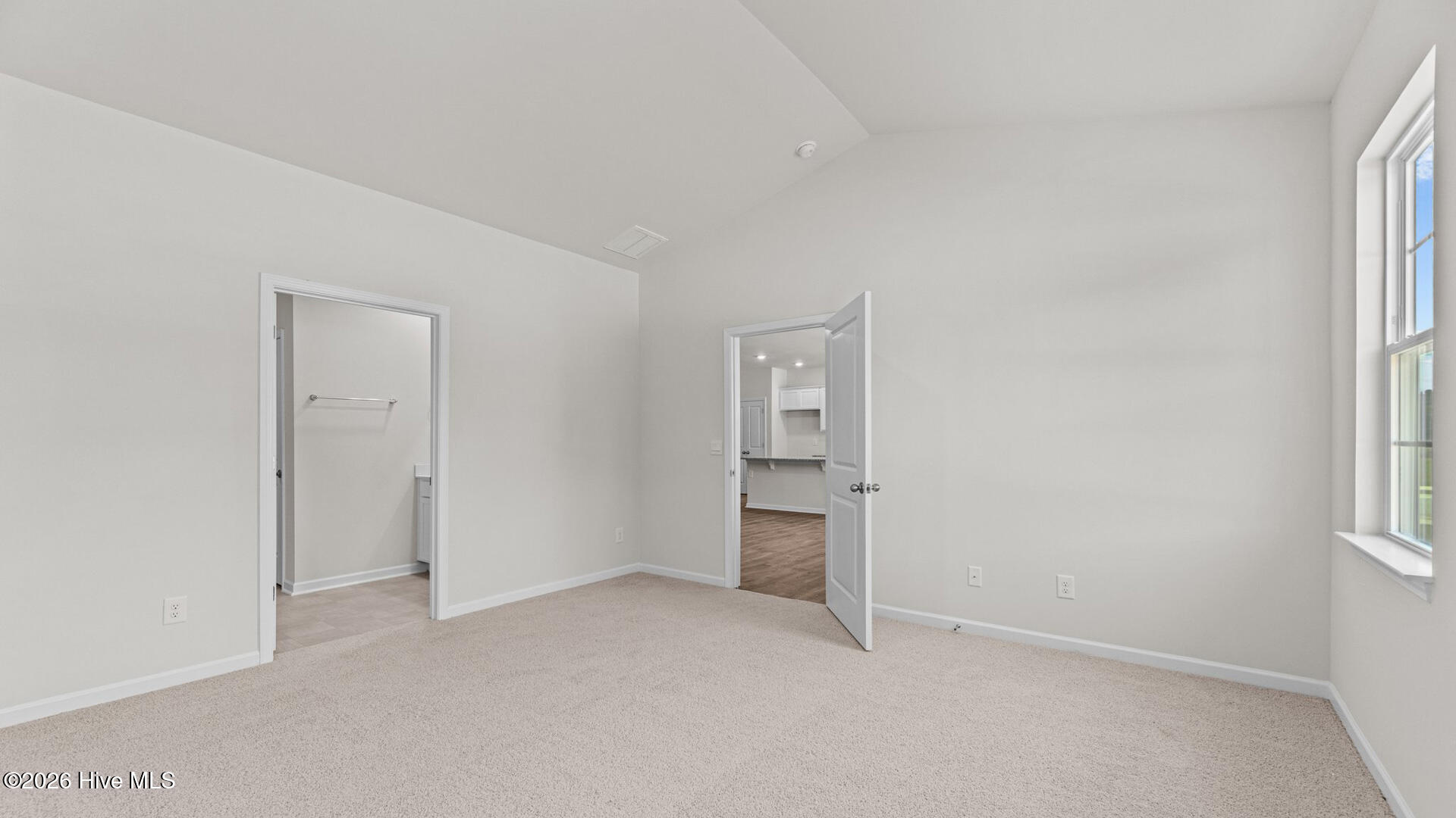 424 Conifer Street Property Photo 11