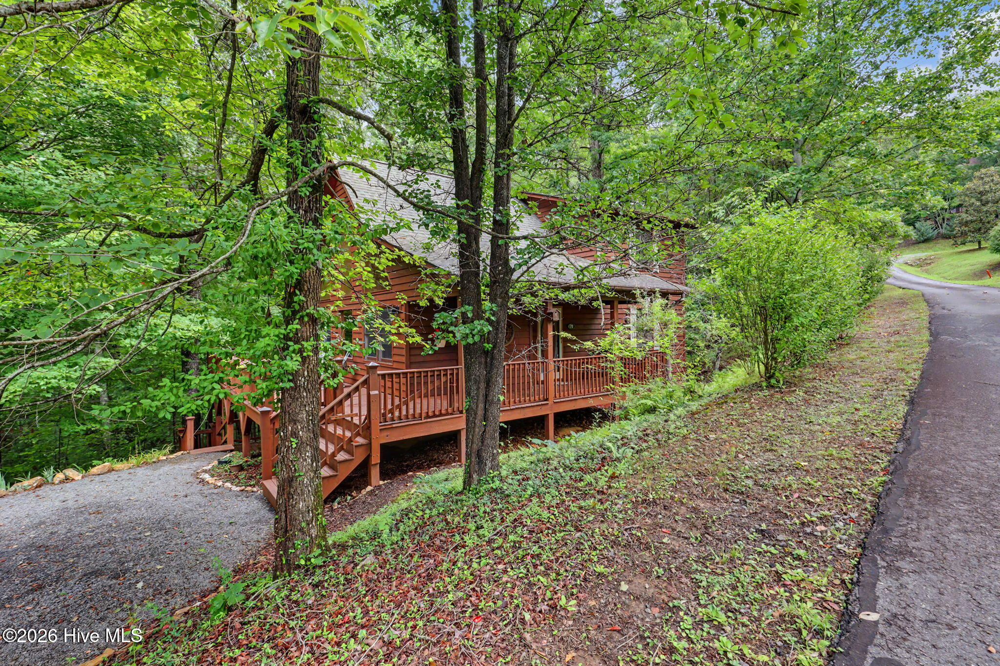 71 Lawrence Drive Property Photo 8