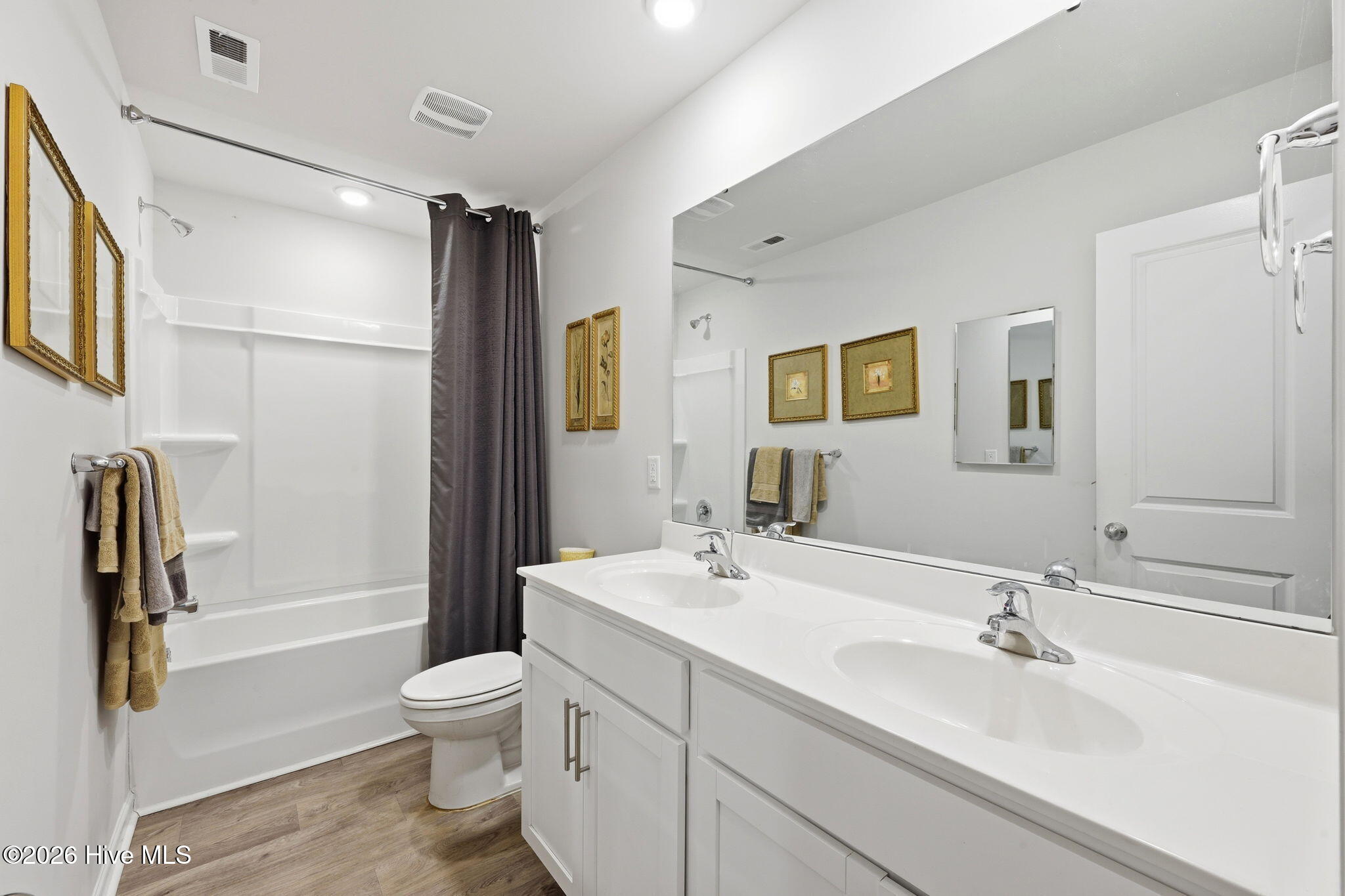 102 Jessica Court Property Photo 14