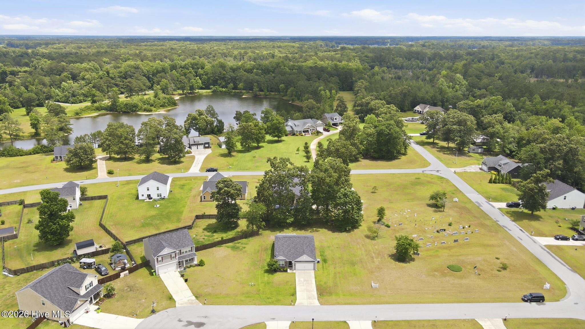 102 Jessica Court Property Photo 34