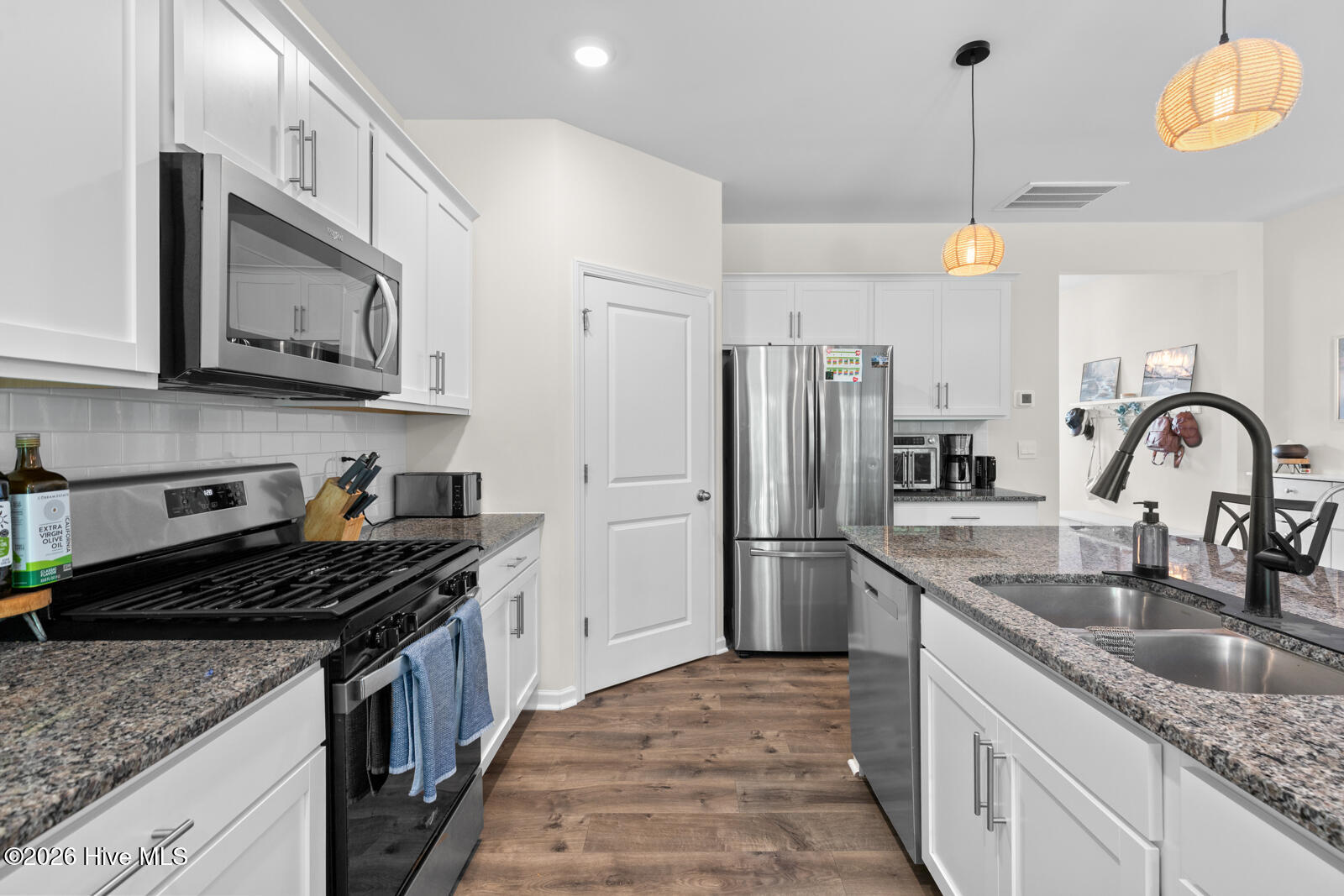 1013 Ella Bengel Drive Property Photo 12