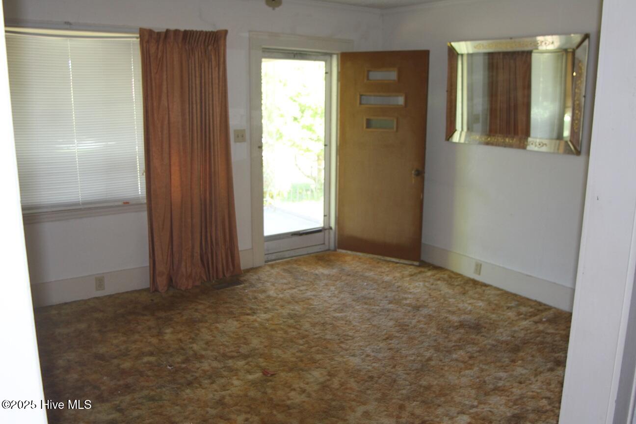 709 Quail Street Property Photo 6