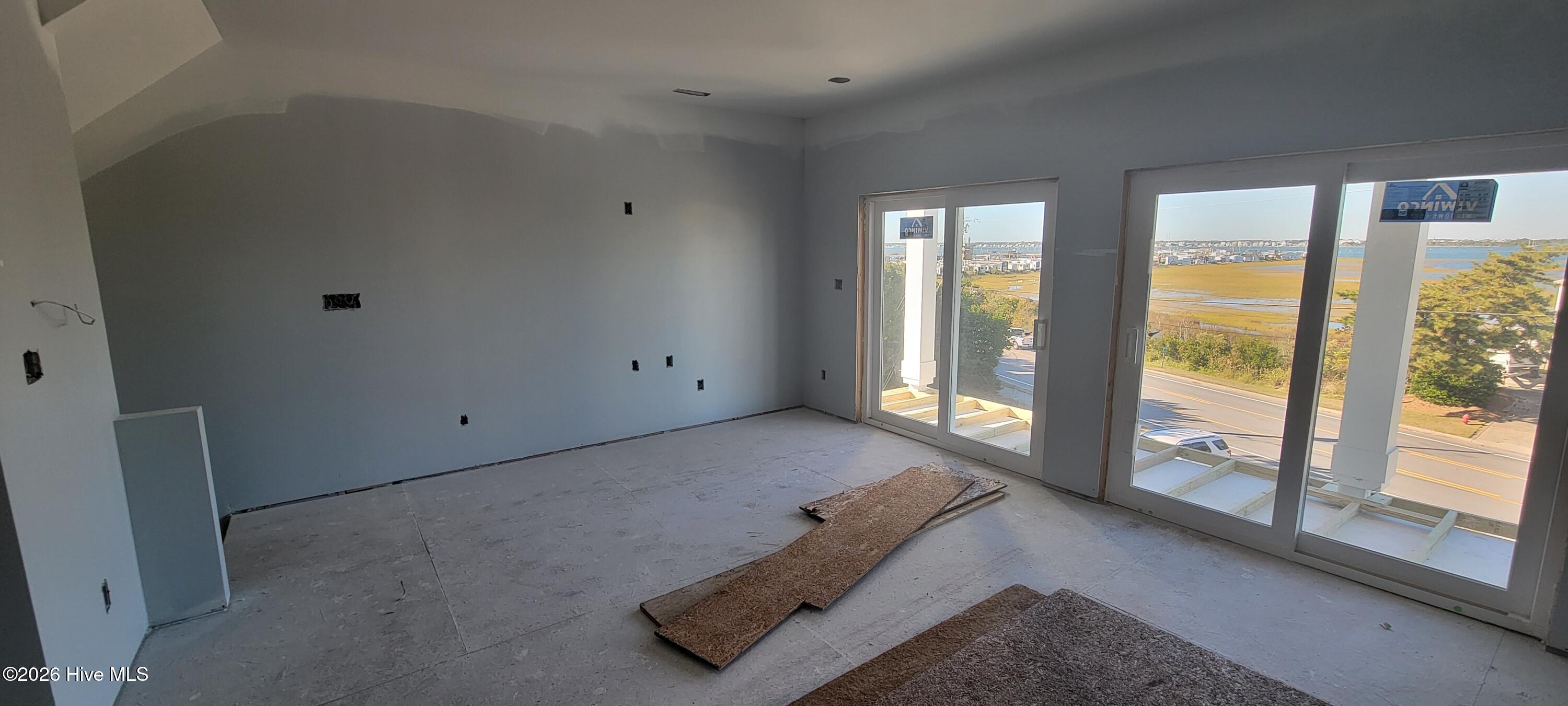 1702 E Ft Macon Road B Property Photo 2
