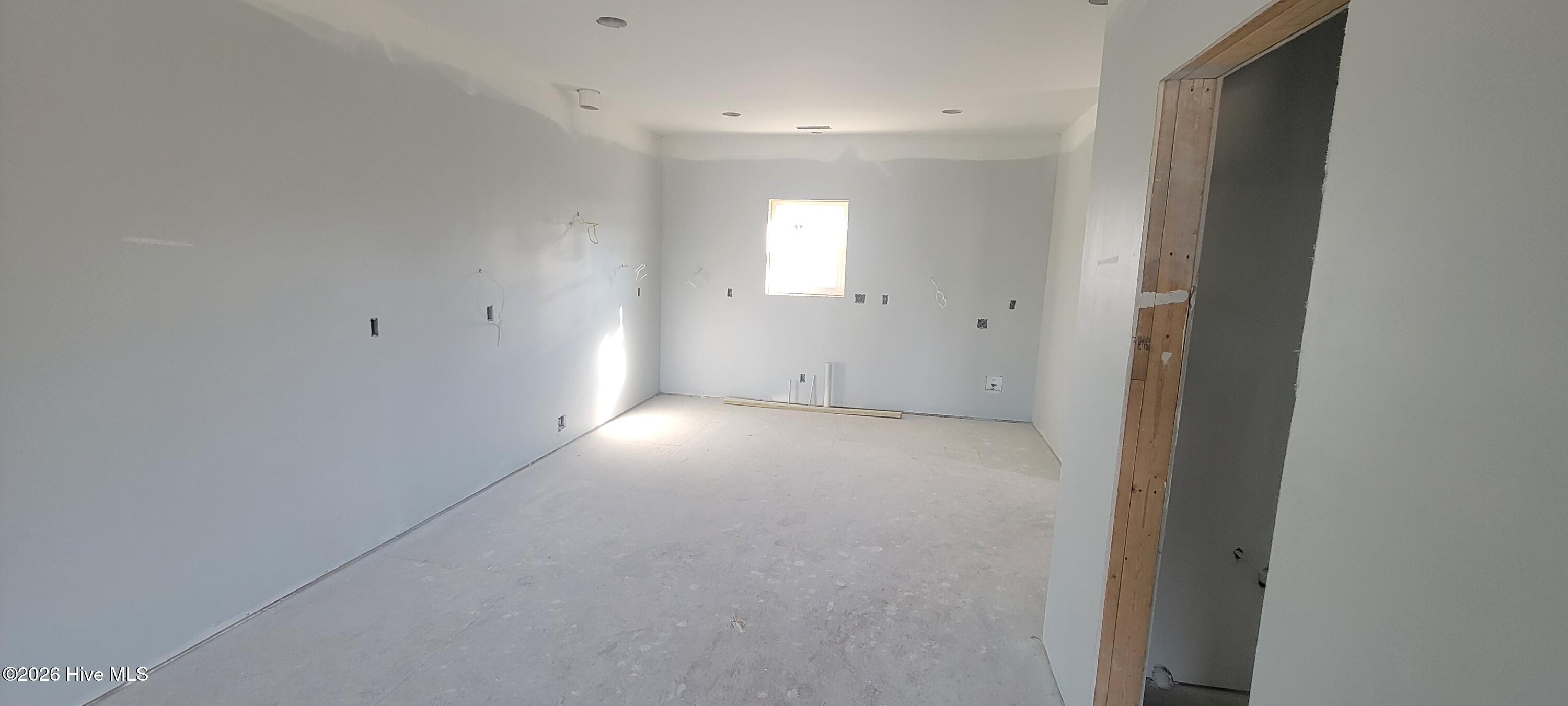 1702 E Ft Macon Road B Property Photo 3