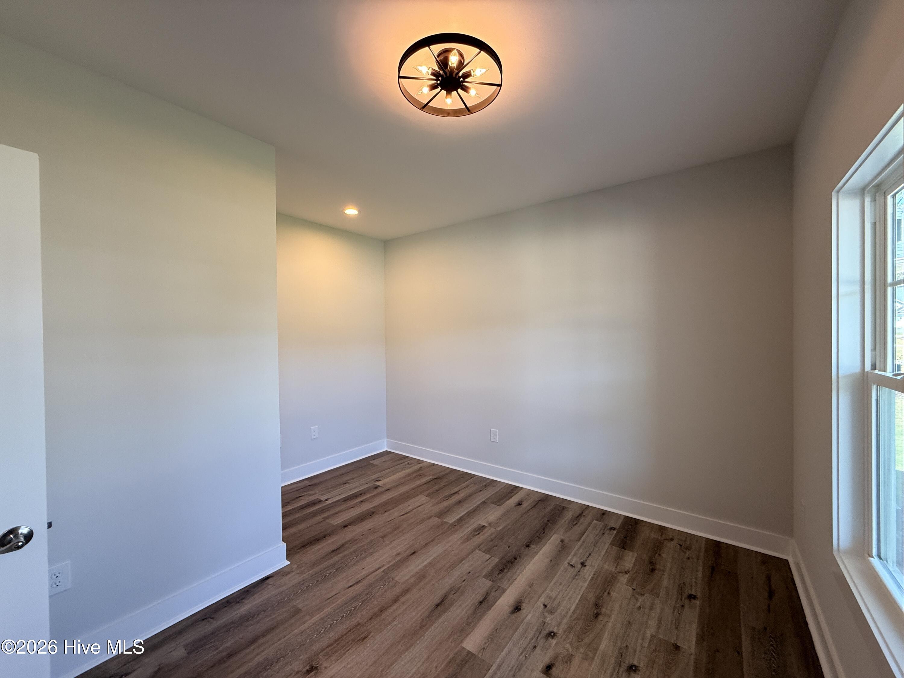 297 Elijah Way Property Photo 7