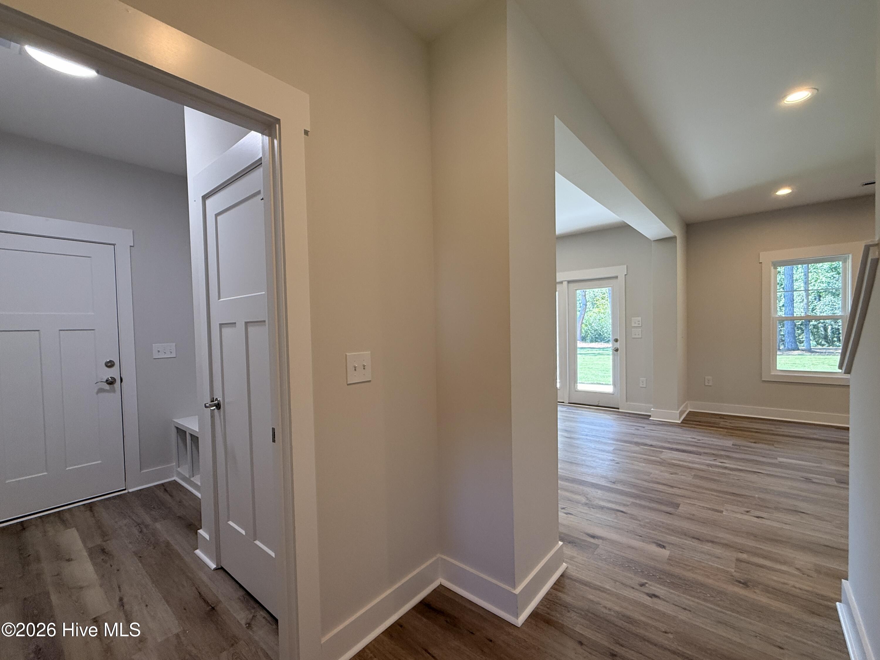 297 Elijah Way Property Photo 8