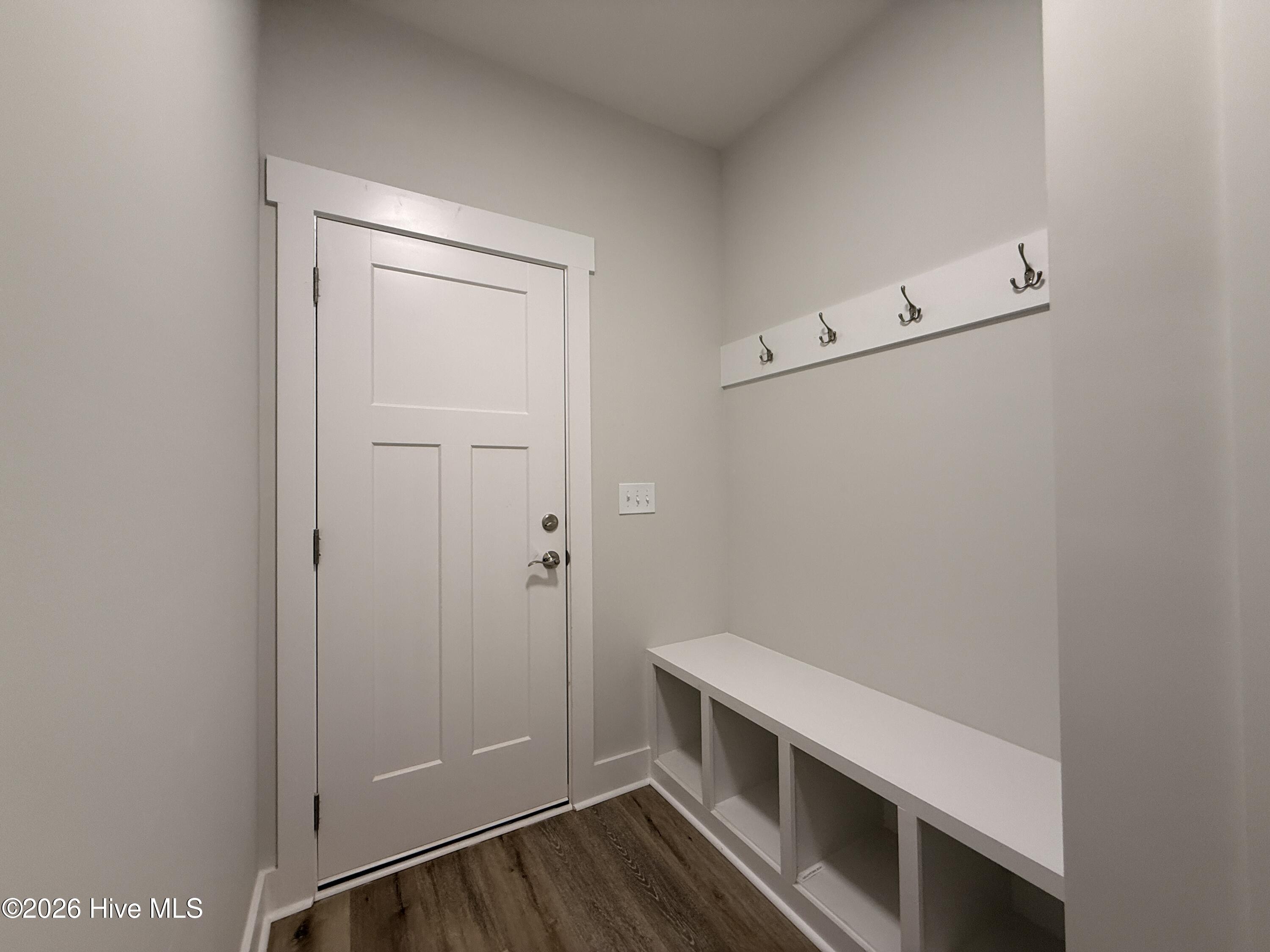 297 Elijah Way Property Photo 9