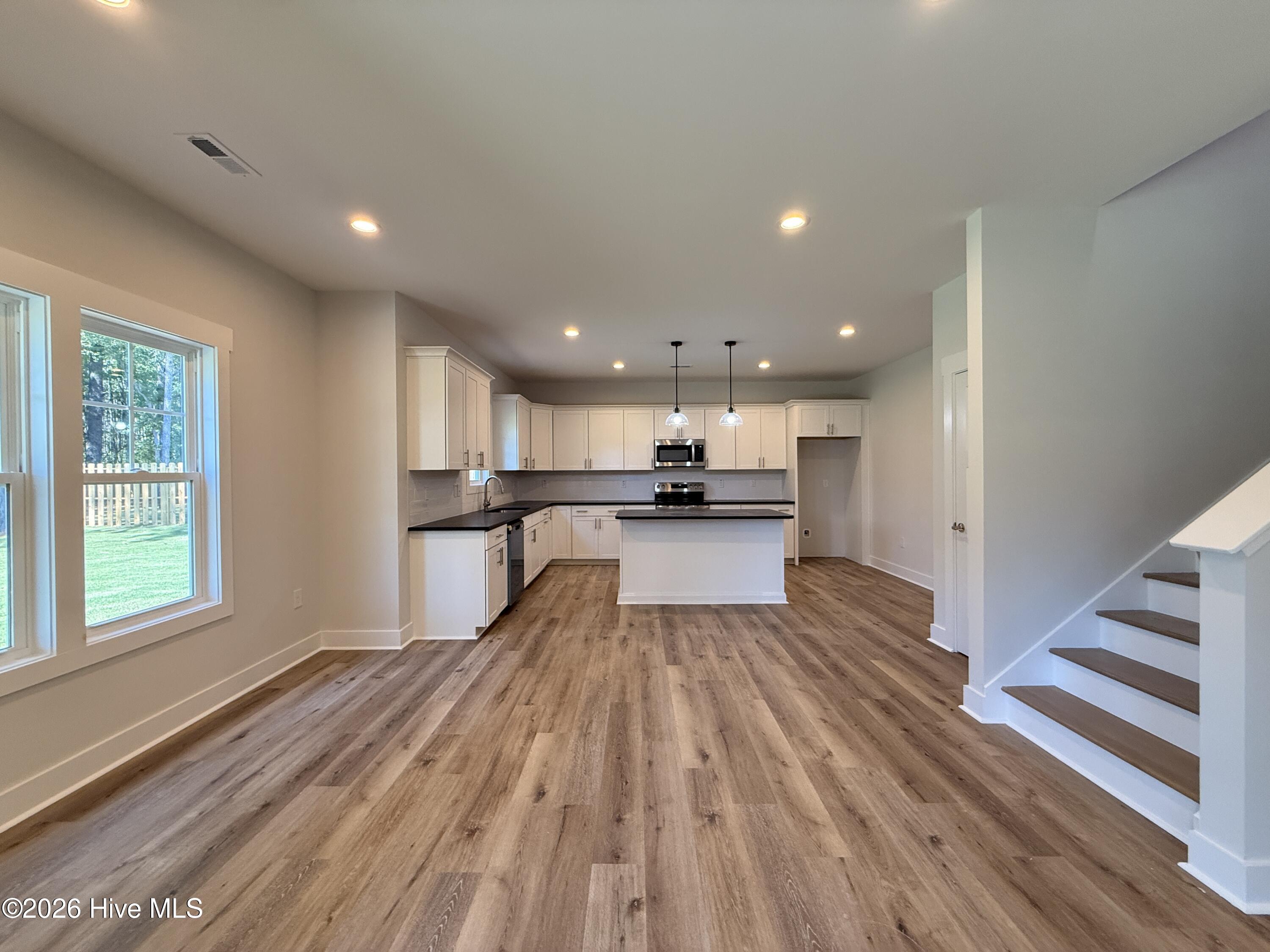 297 Elijah Way Property Photo 13