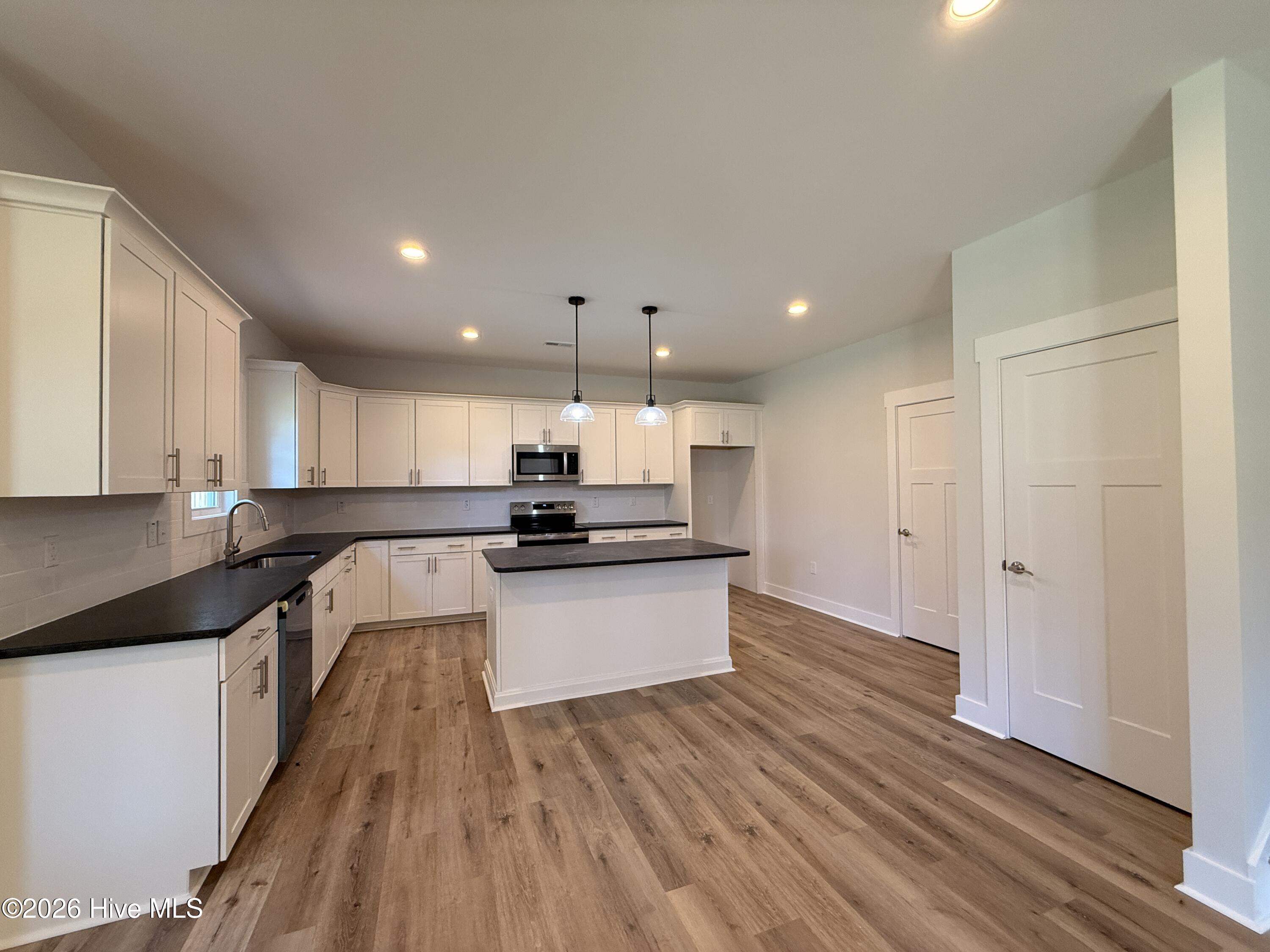 297 Elijah Way Property Photo 14