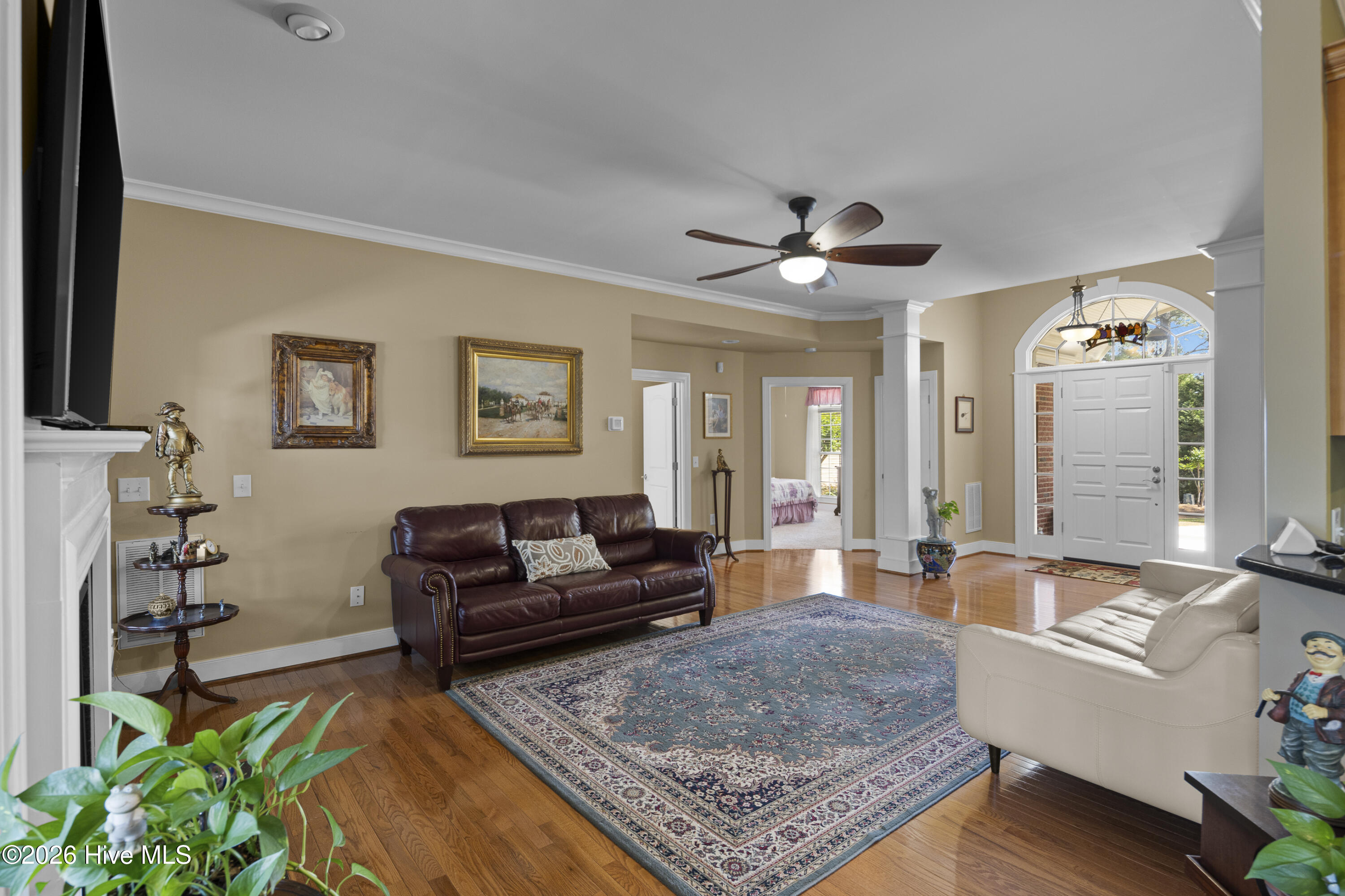 335 Whispering Pines Drive Property Photo 14