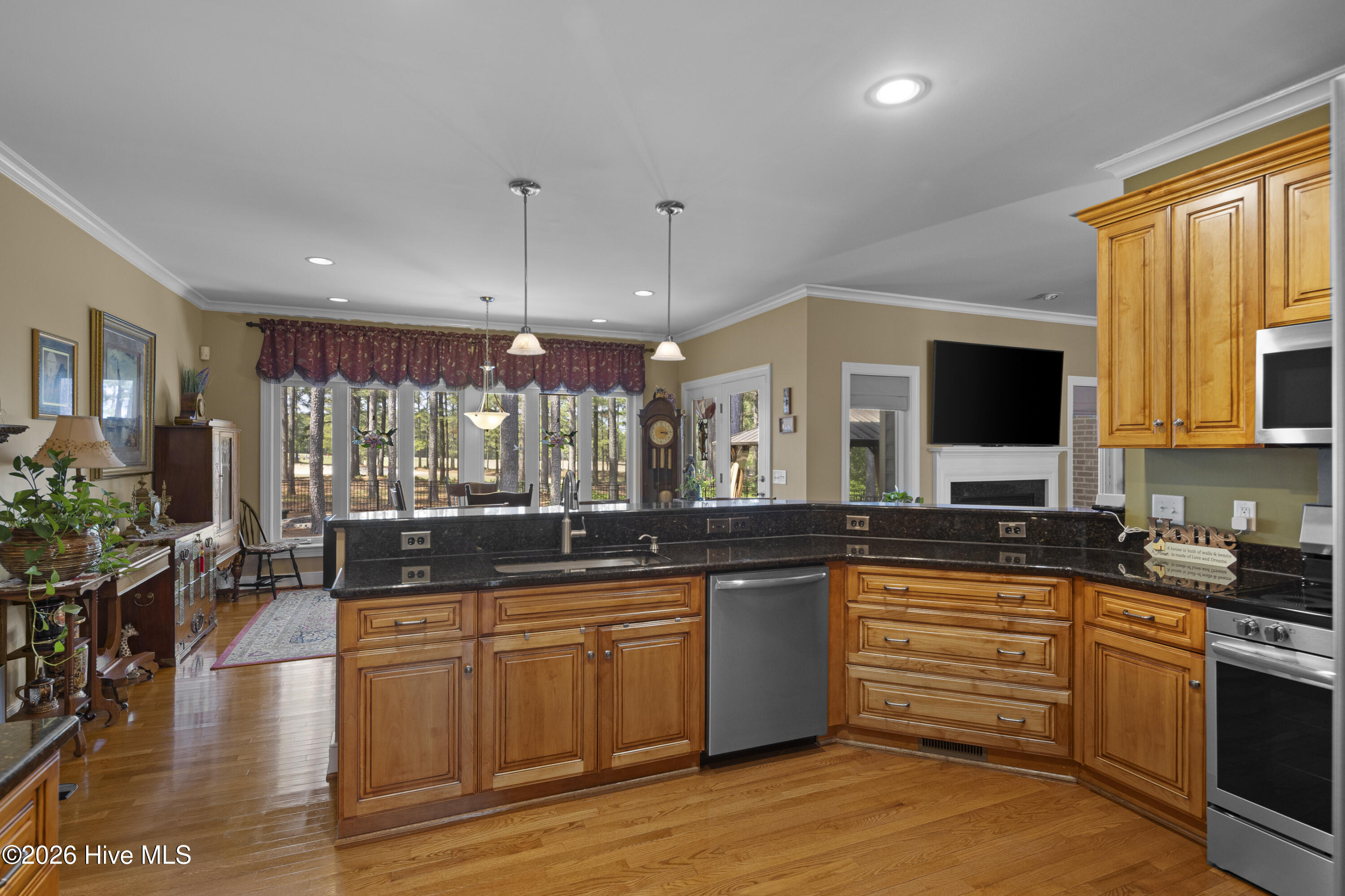 335 Whispering Pines Drive Property Photo 20