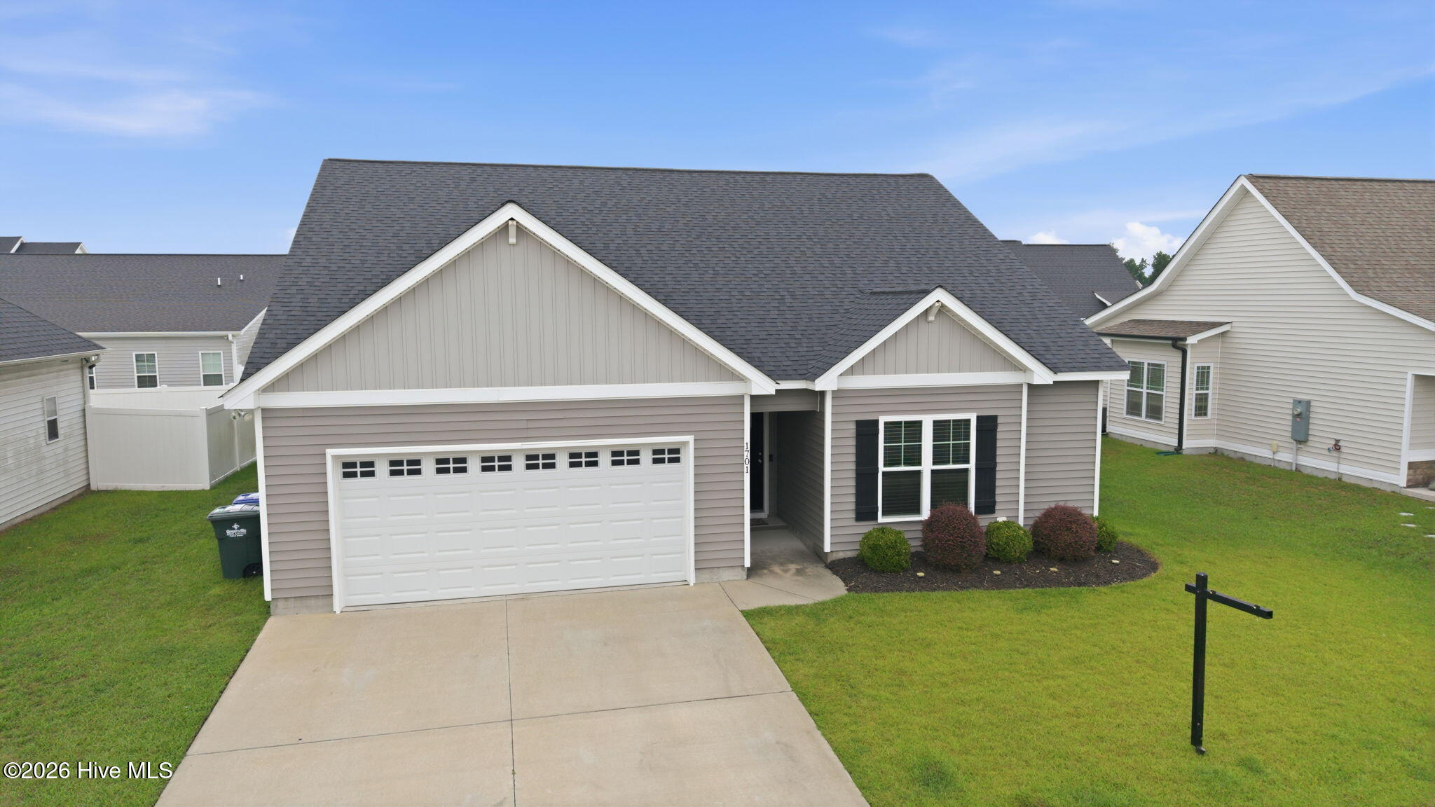 1701 Penncross Drive Property Photo 3