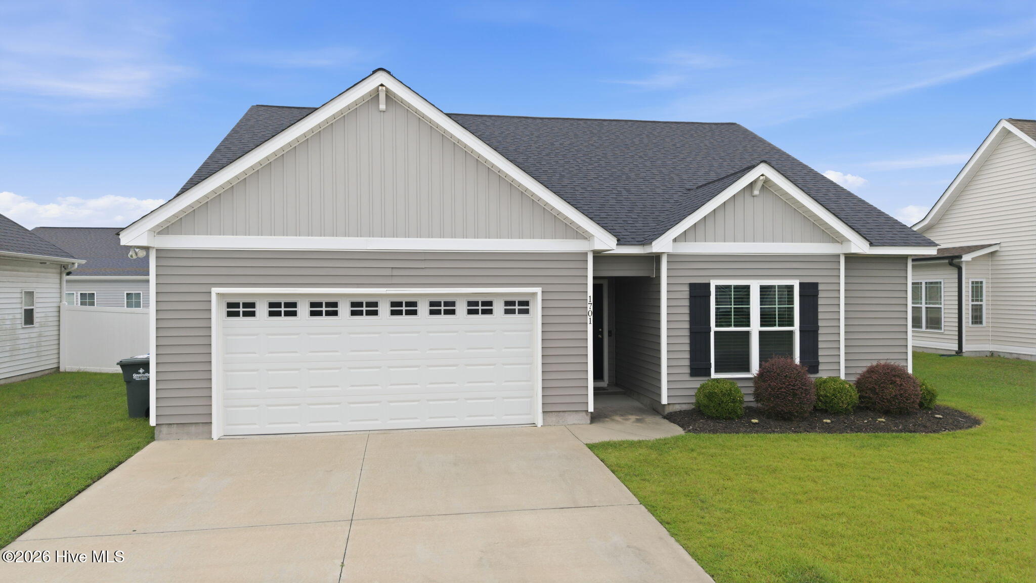 1701 Penncross Drive Property Photo 4