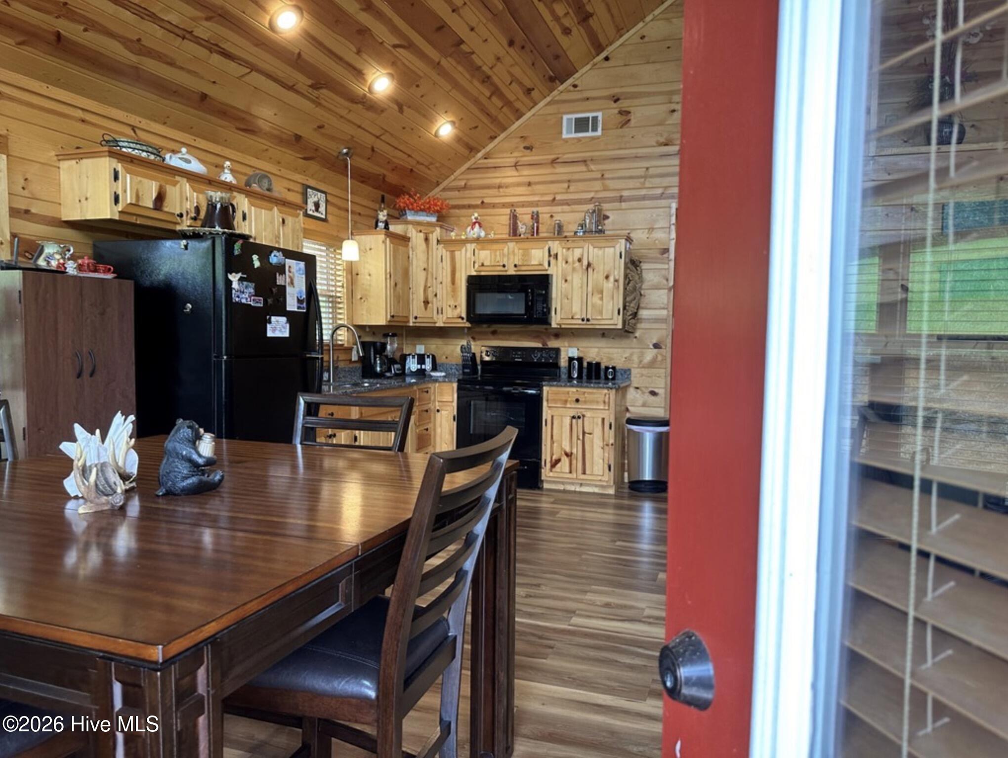 148 Deerfield Meadow Trail Property Photo 17