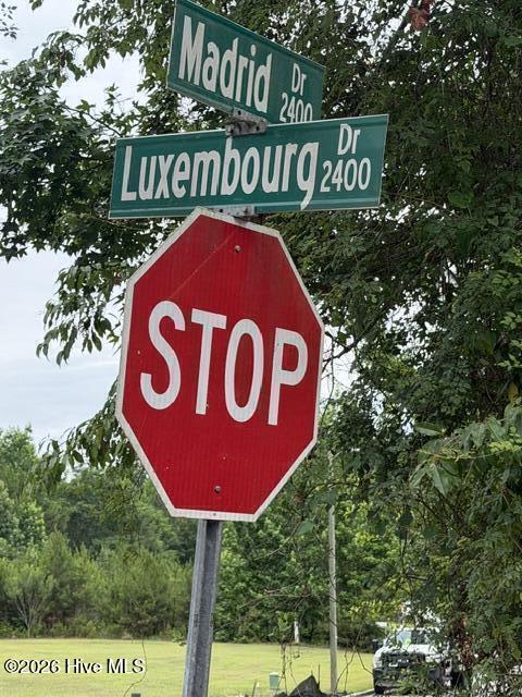 2430 Luxembourg Drive Property Photo 2