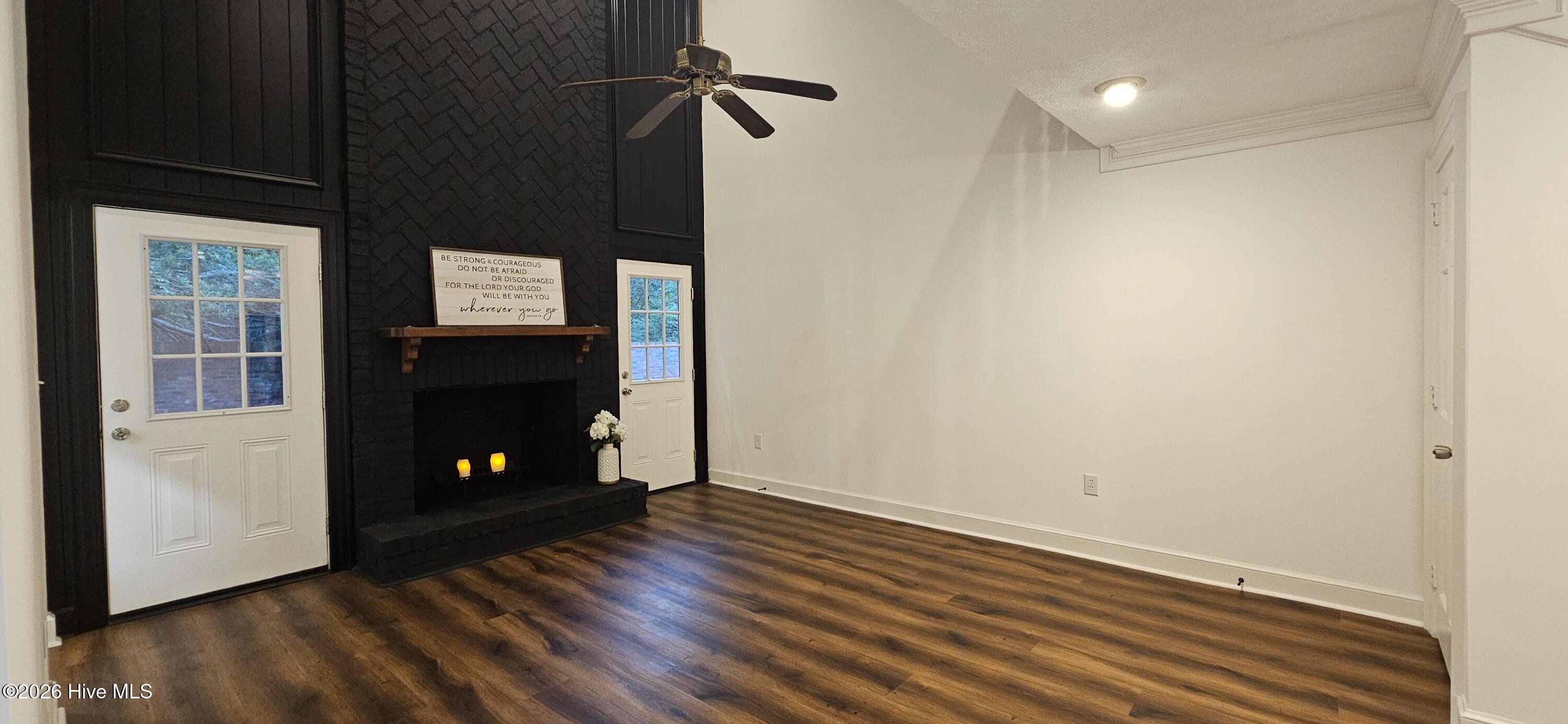 407 W College Street A Property Photo 10