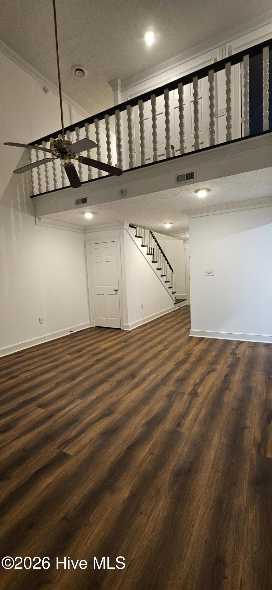 407 W College Street A Property Photo 12